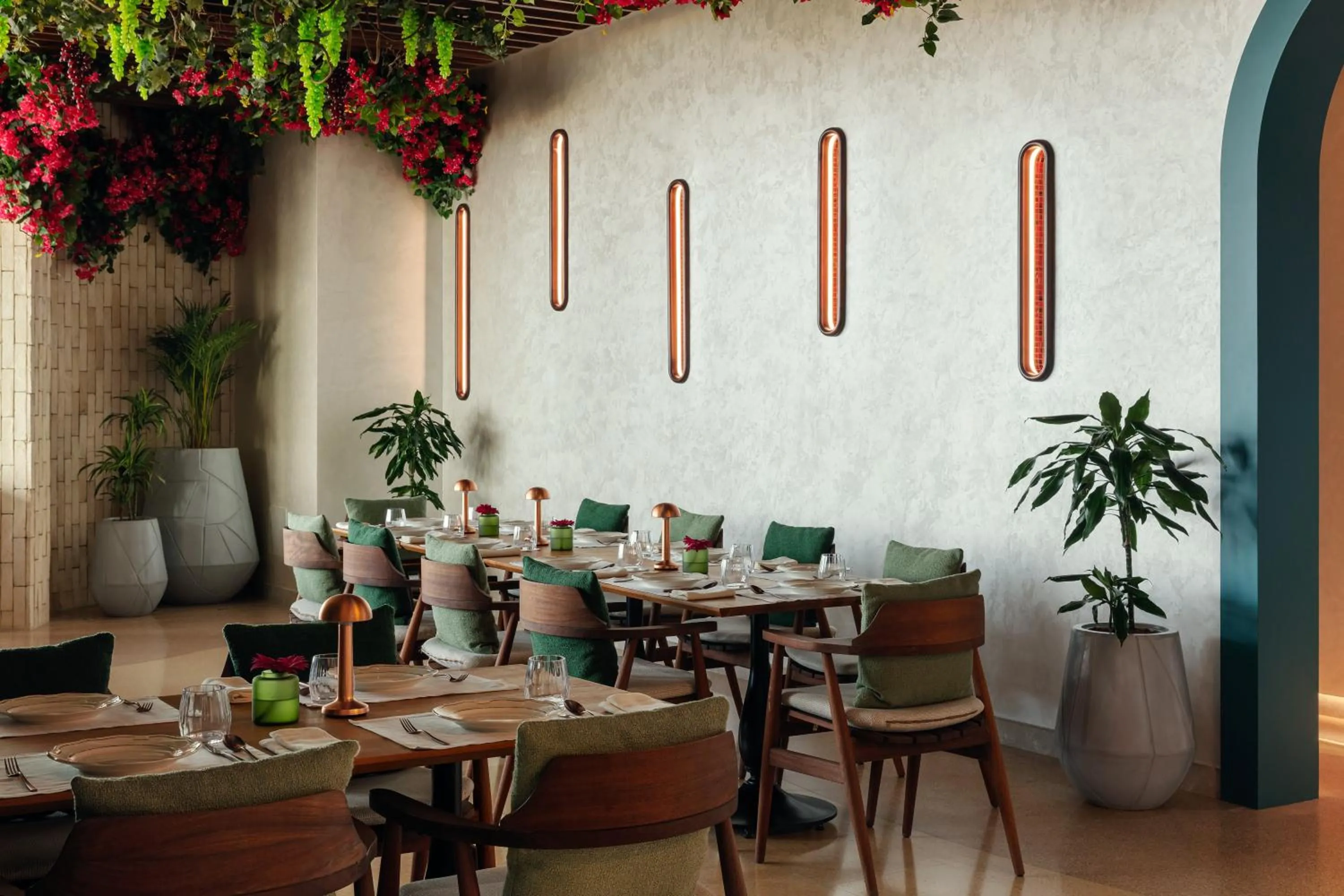 Restaurant/places to eat in The St. Regis Al Mouj Muscat Resort