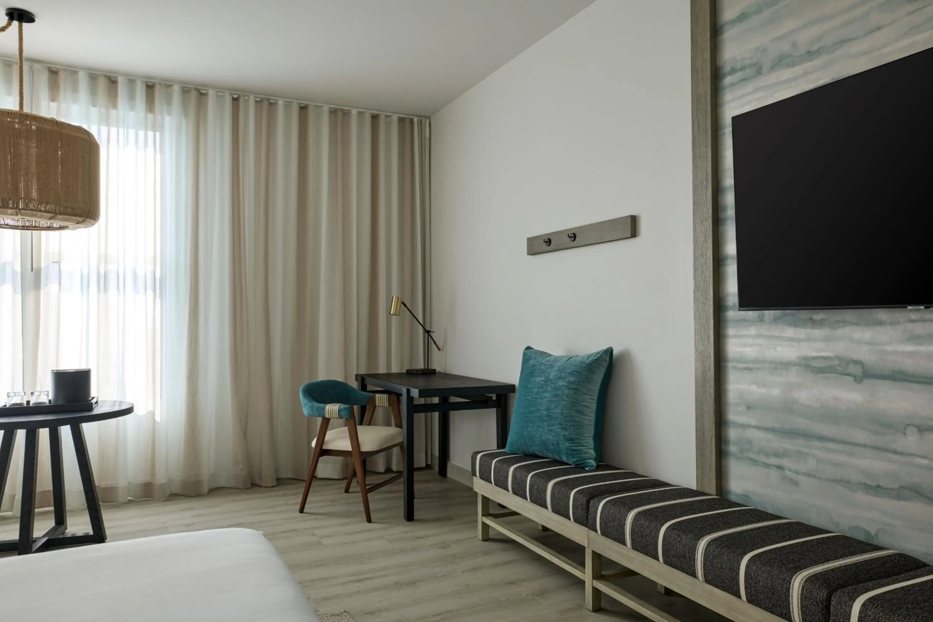 Photo of the whole room, Bed in Palmetto Marriott Resort & Spa