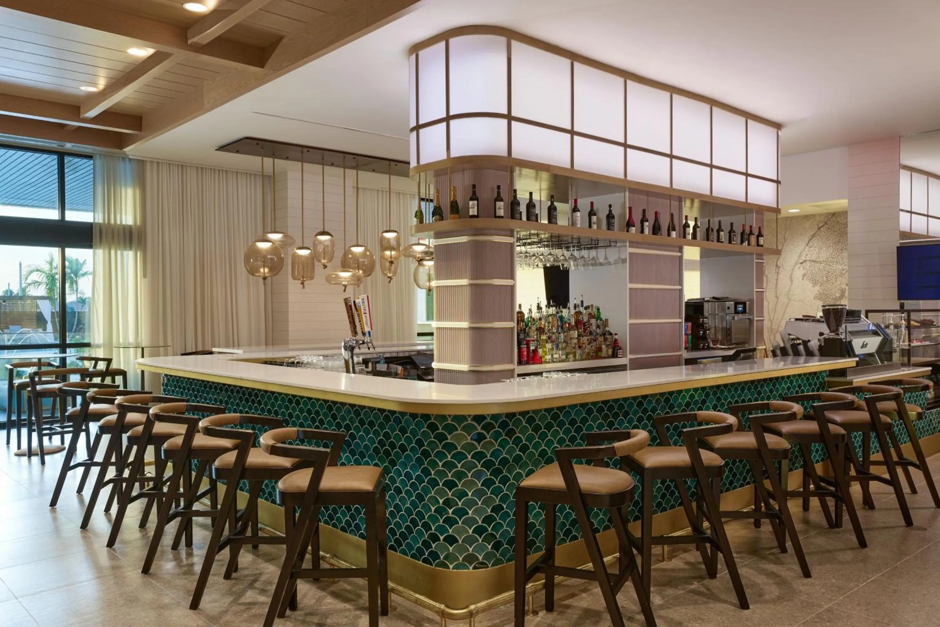 Lounge or bar in Palmetto Marriott Resort & Spa