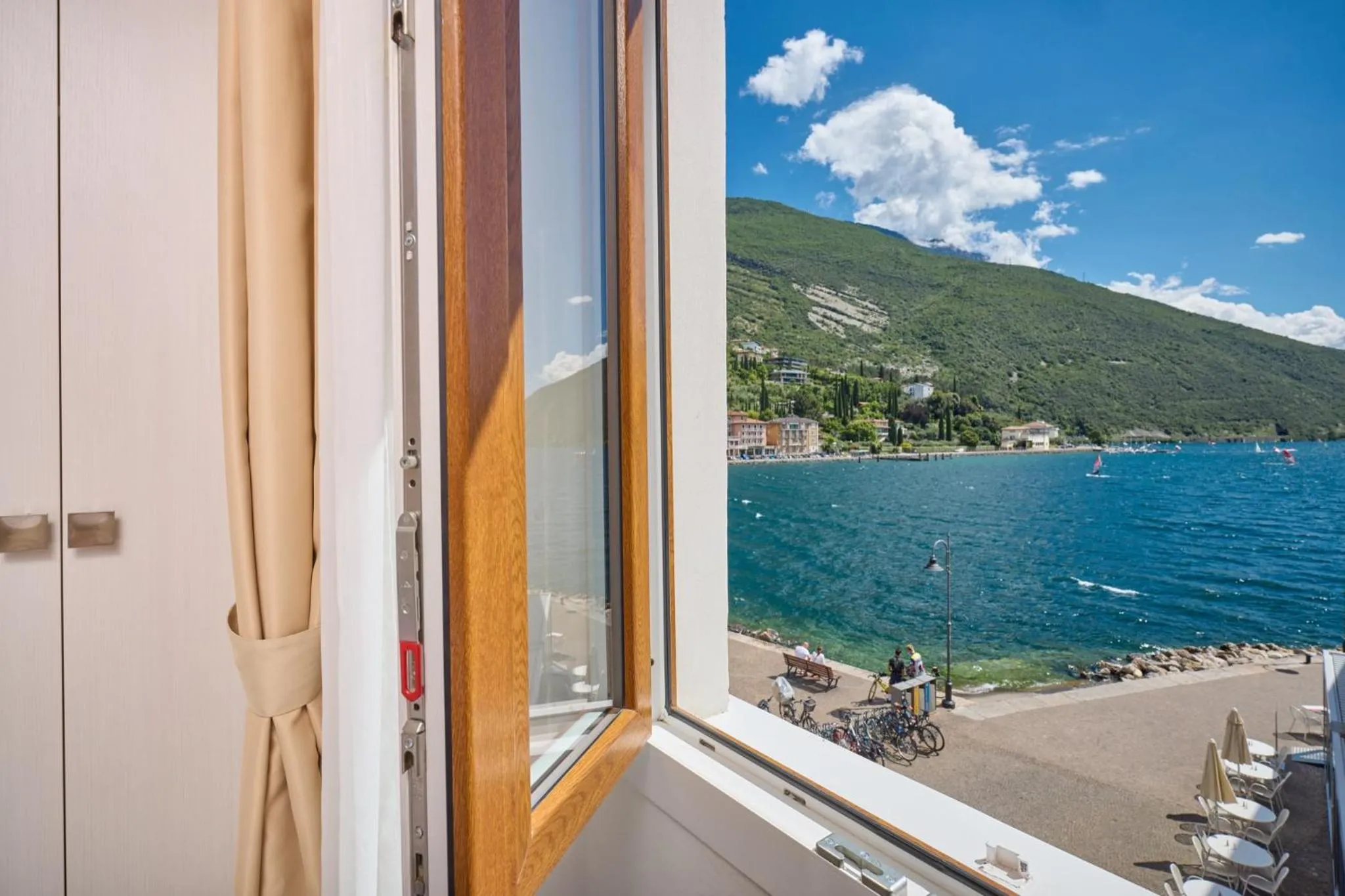 Family Room with Lake View in Hotel Geier