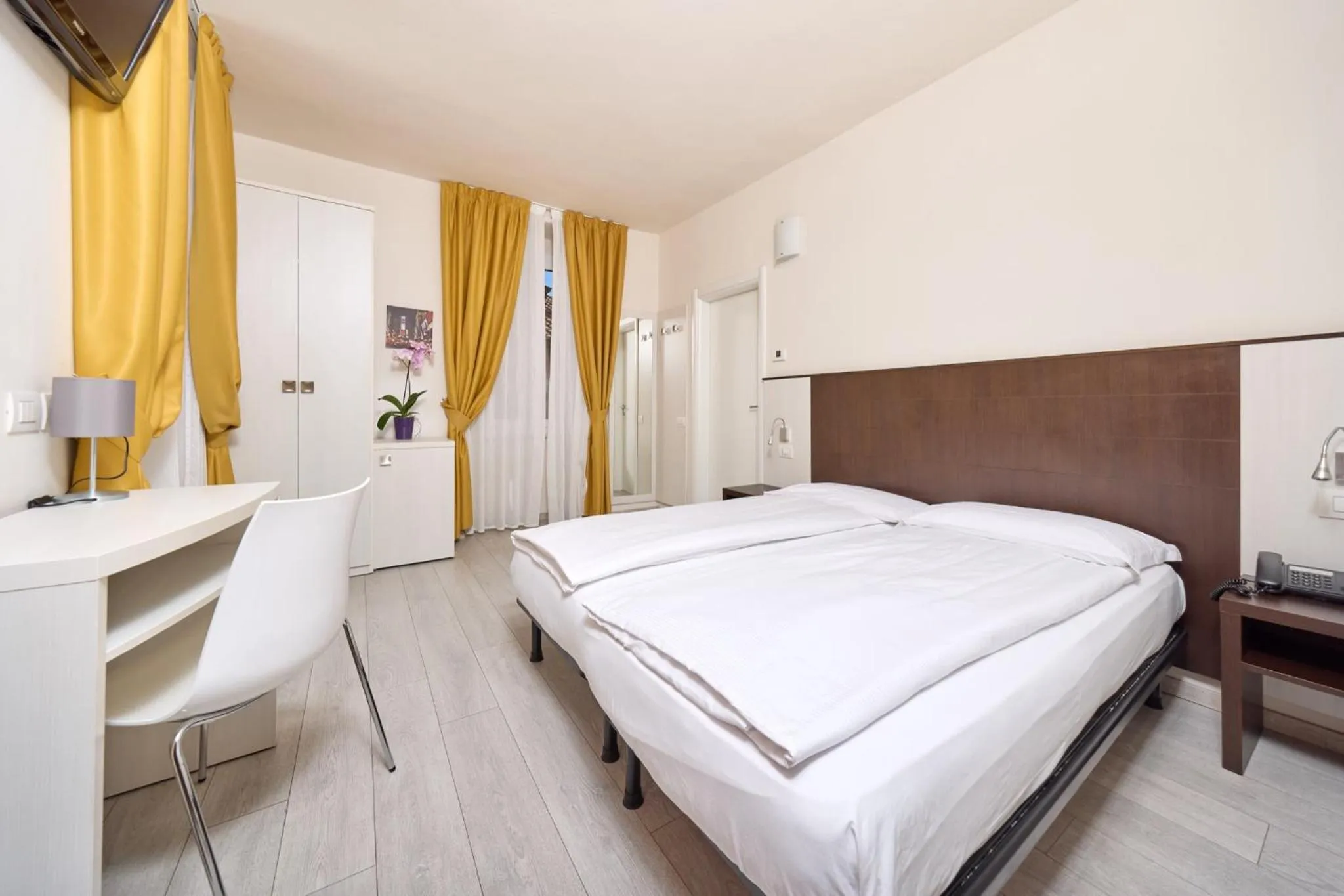 Photo of the whole room, Bed in Hotel Geier