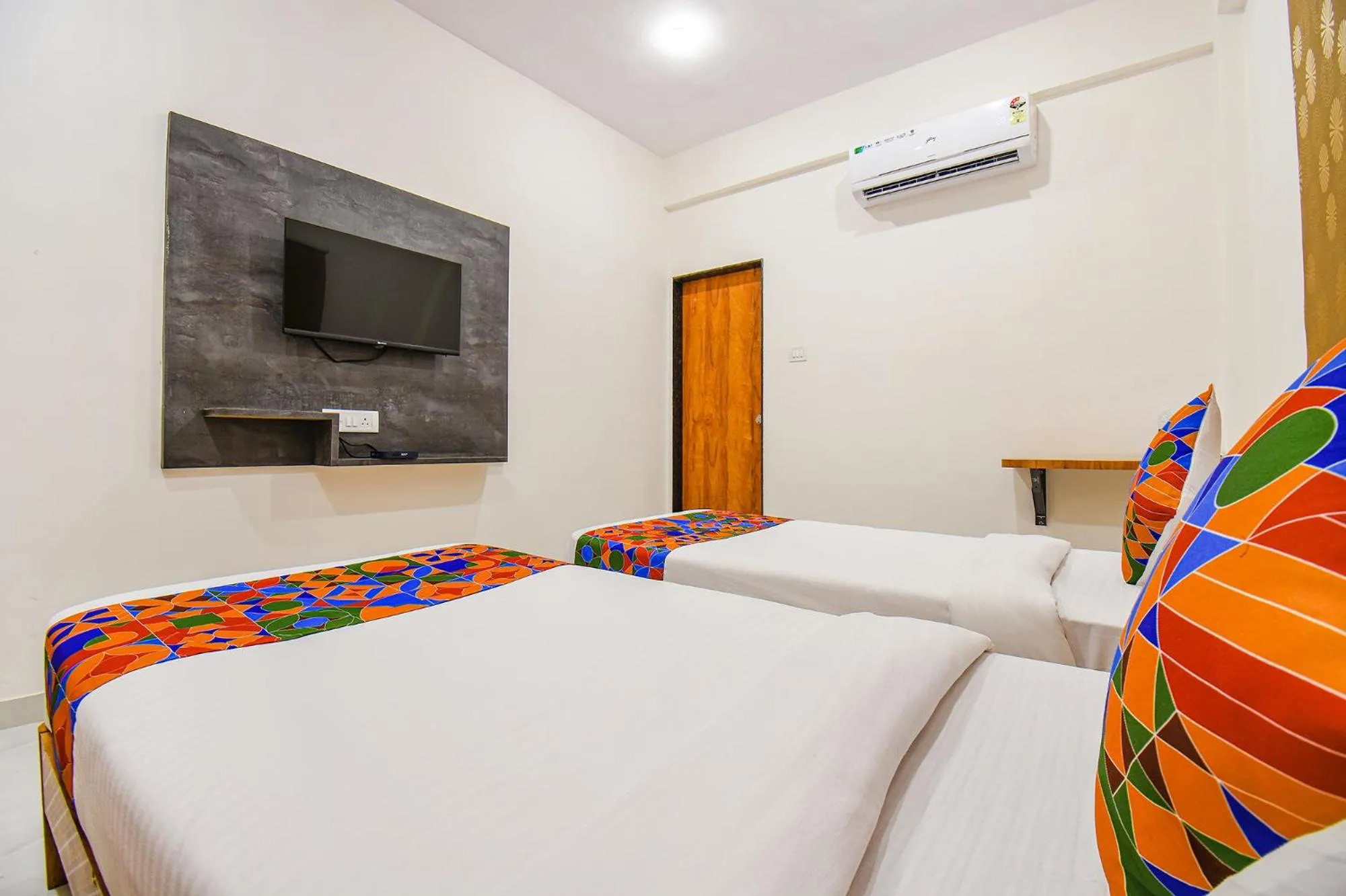 Bed in FabHotel Prime Esta Inn - Nr Twin Tower, Viman Nagar
