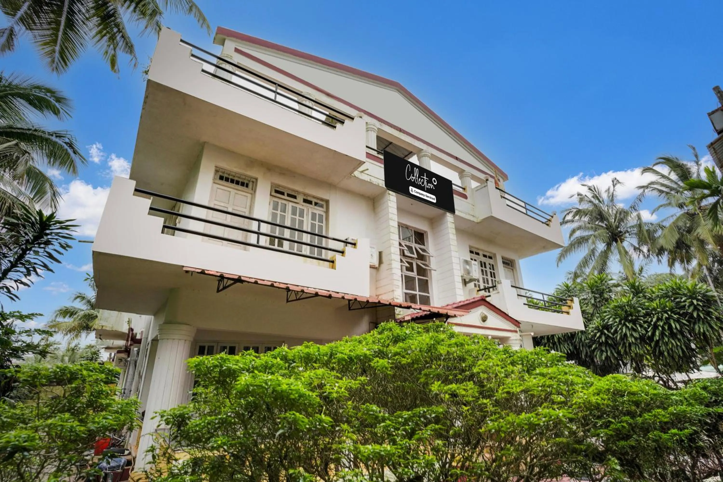 Facade/entrance in Collection O Calangute