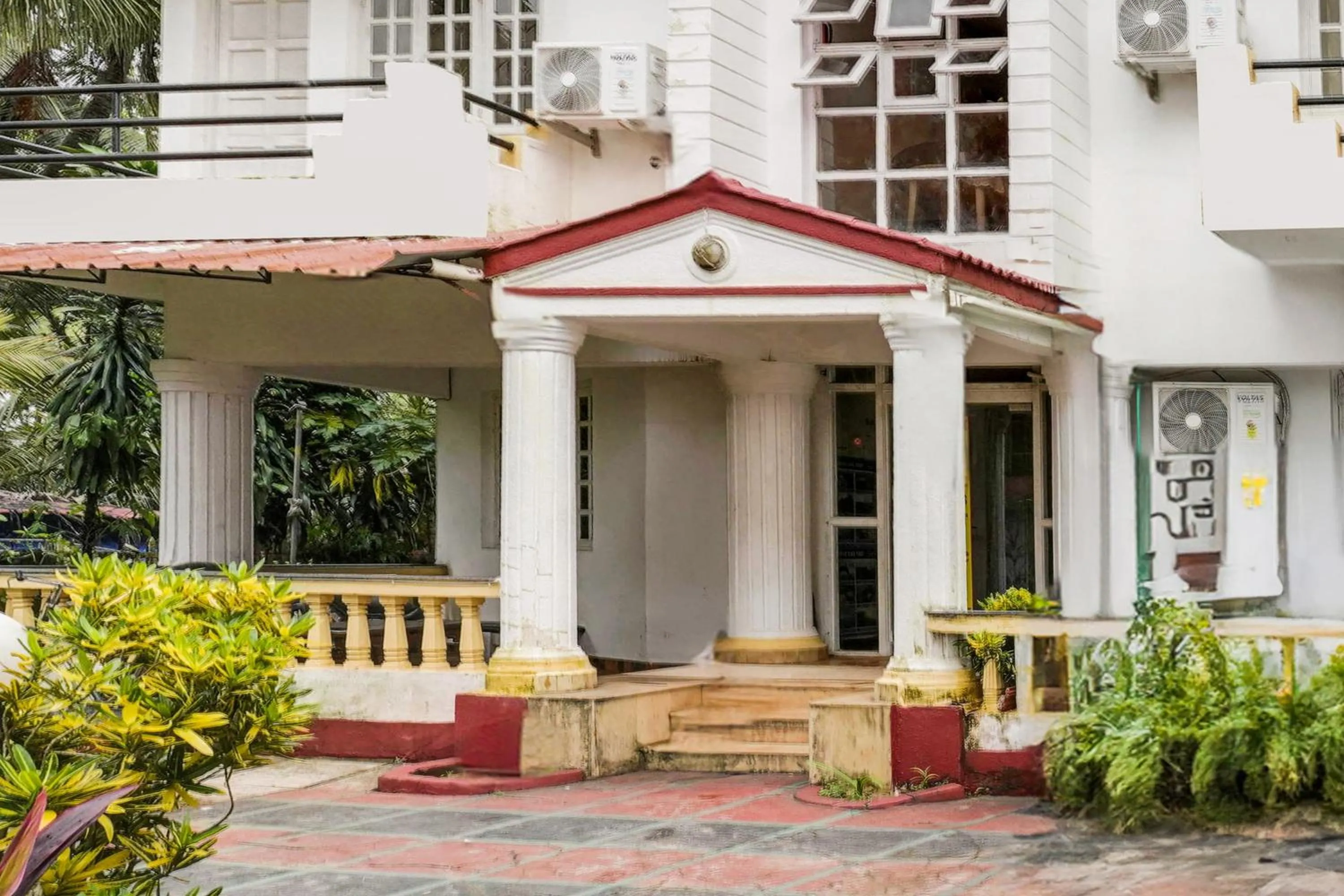 Facade/entrance in Collection O Calangute