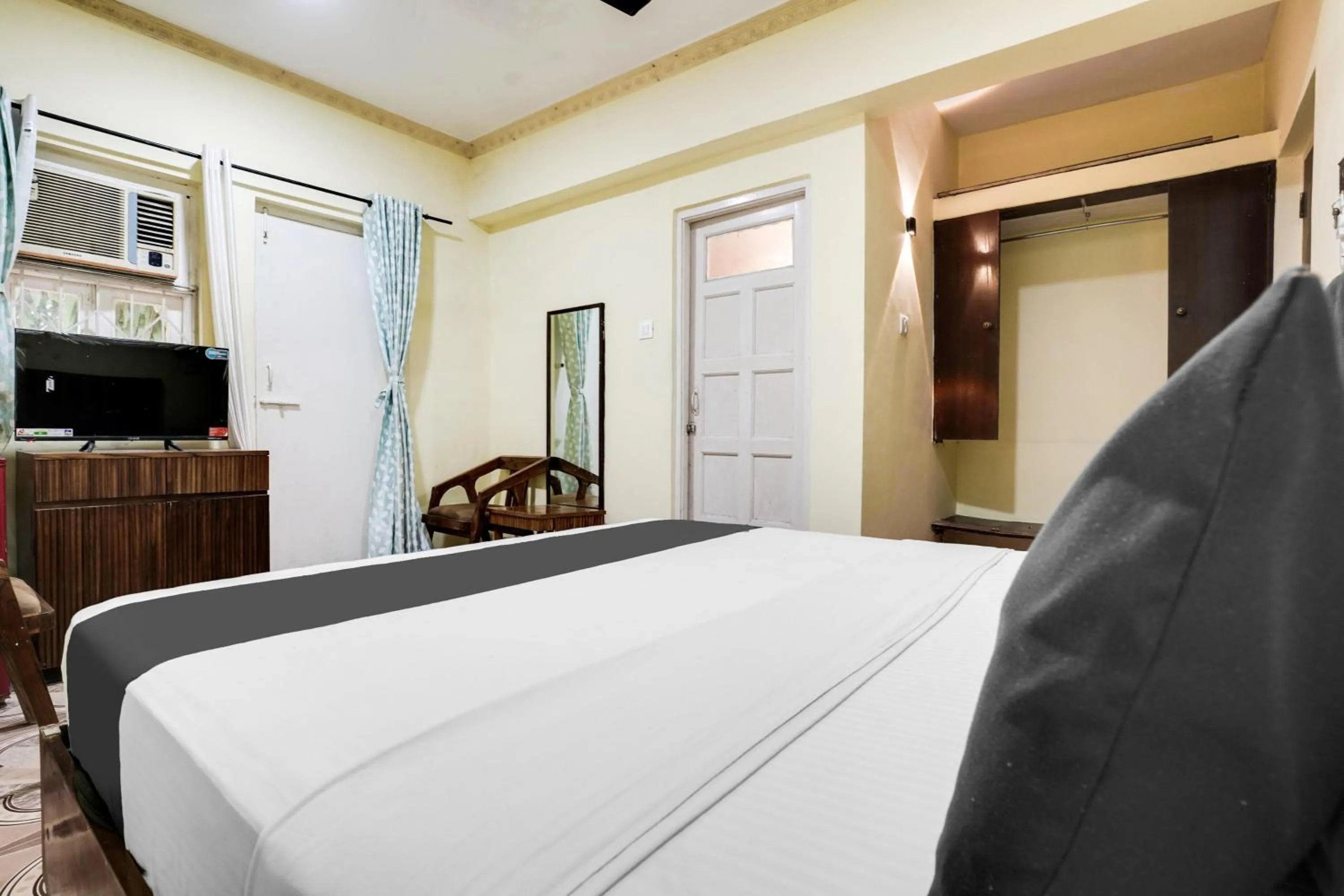 Bedroom, Bed in Collection O Calangute