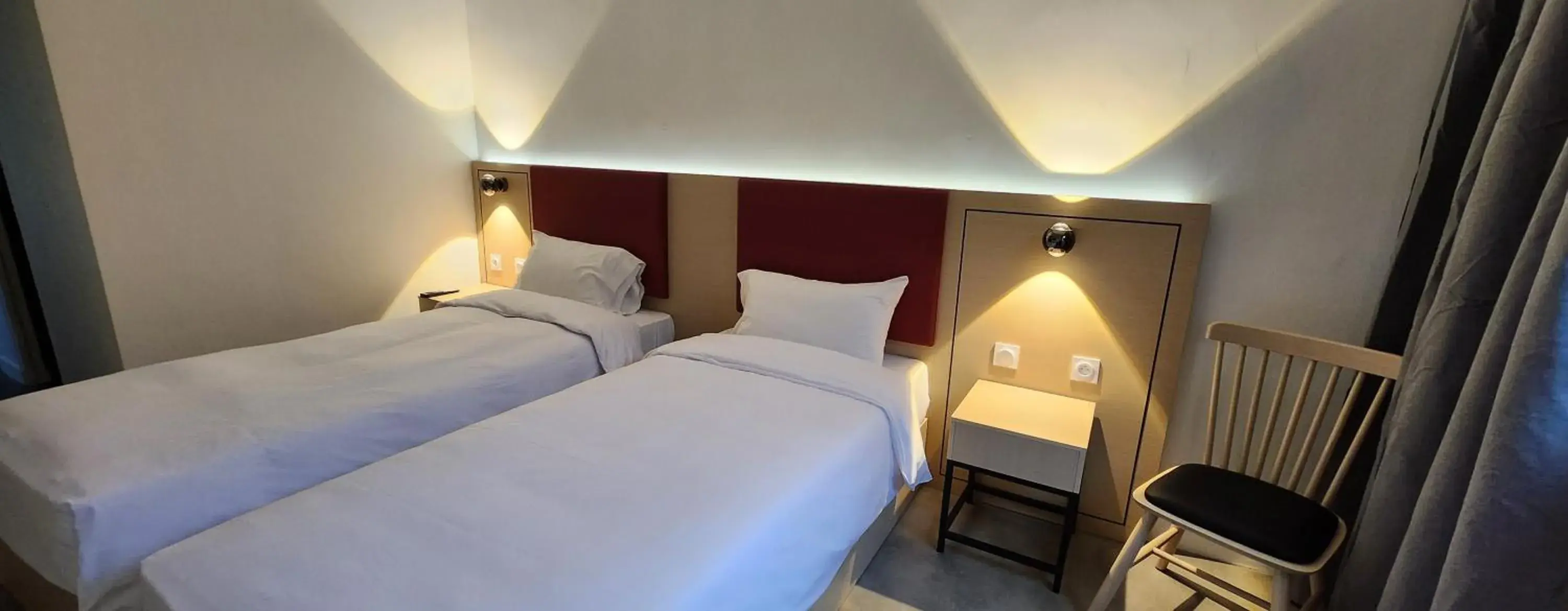 Twin Room with Garden View in Anaïs Hôtel Bourges Nord Saint-Doulchard Twin Room with Garden View in Anaïs Hôtel Bourges Nord Saint-Doulchard