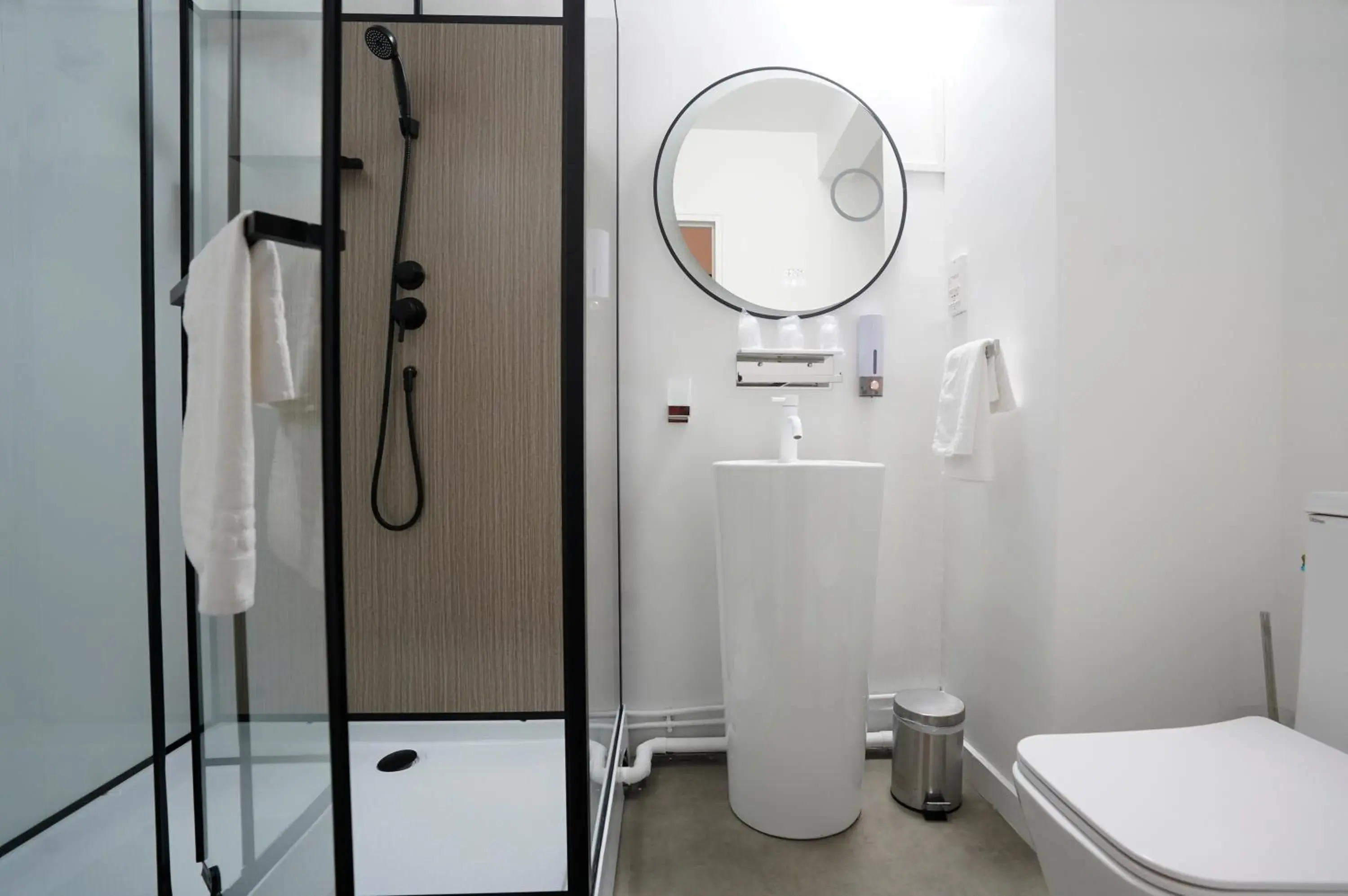 Twin Room in Anaïs Hôtel Bourges Nord Saint-Doulchard Twin Room in Anaïs Hôtel Bourges Nord Saint-Doulchard