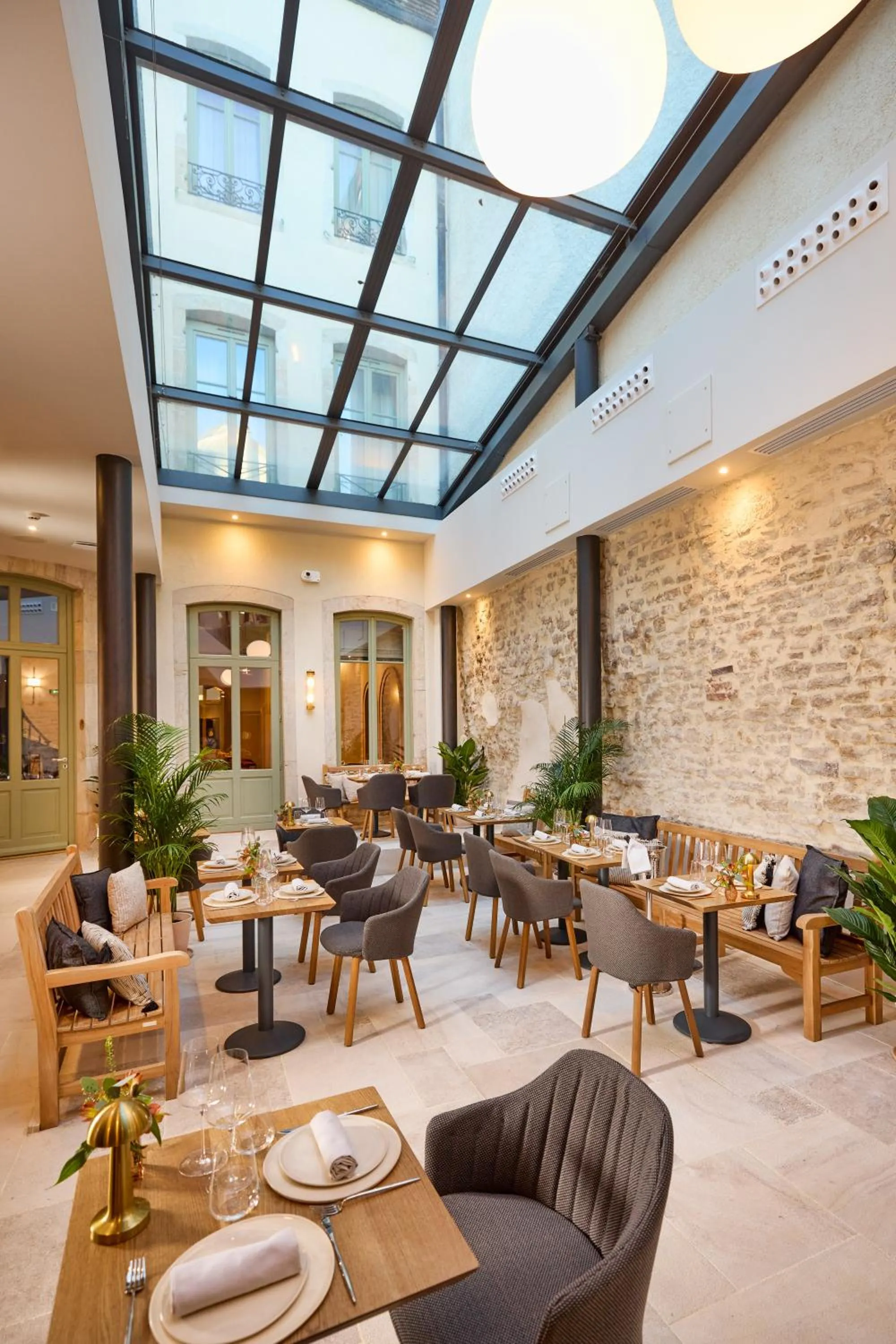 Restaurant/places to eat in Maison 1896