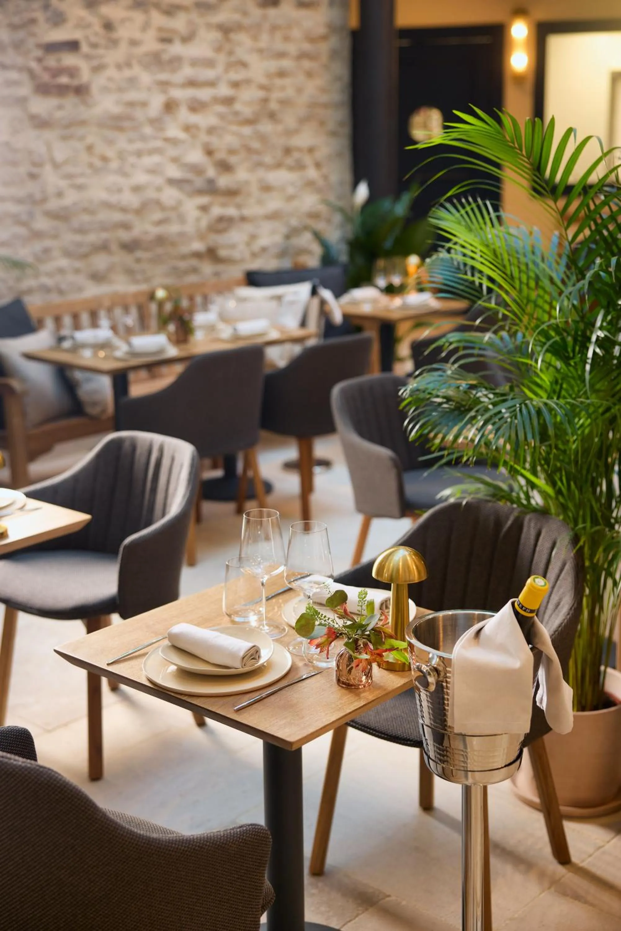 Restaurant/places to eat in Maison 1896