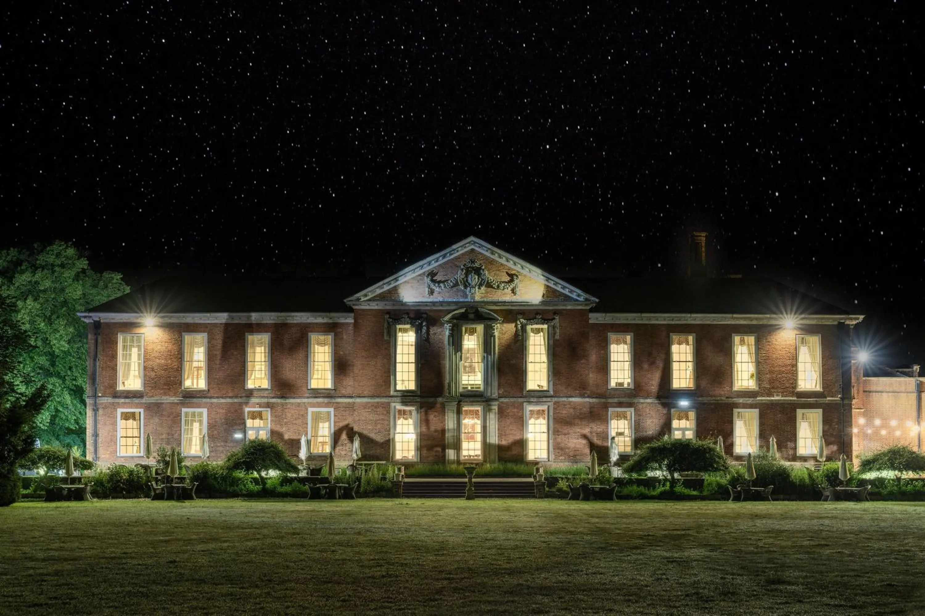 Property building in Bosworth Hall Hotel & Spa