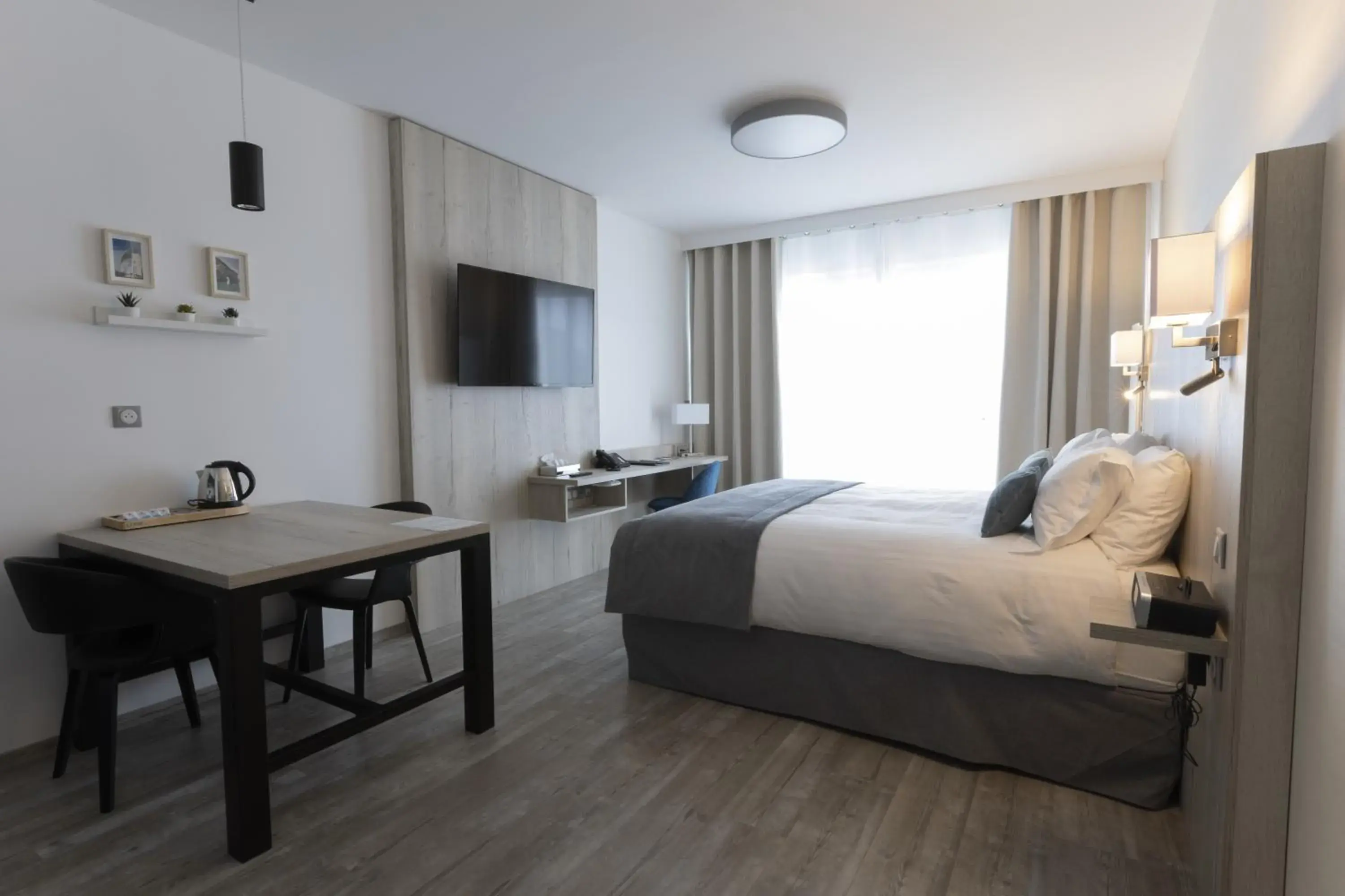 Junior Suite with Sea View in Les Terrasses du Port Junior Suite with Sea View in Les Terrasses du Port