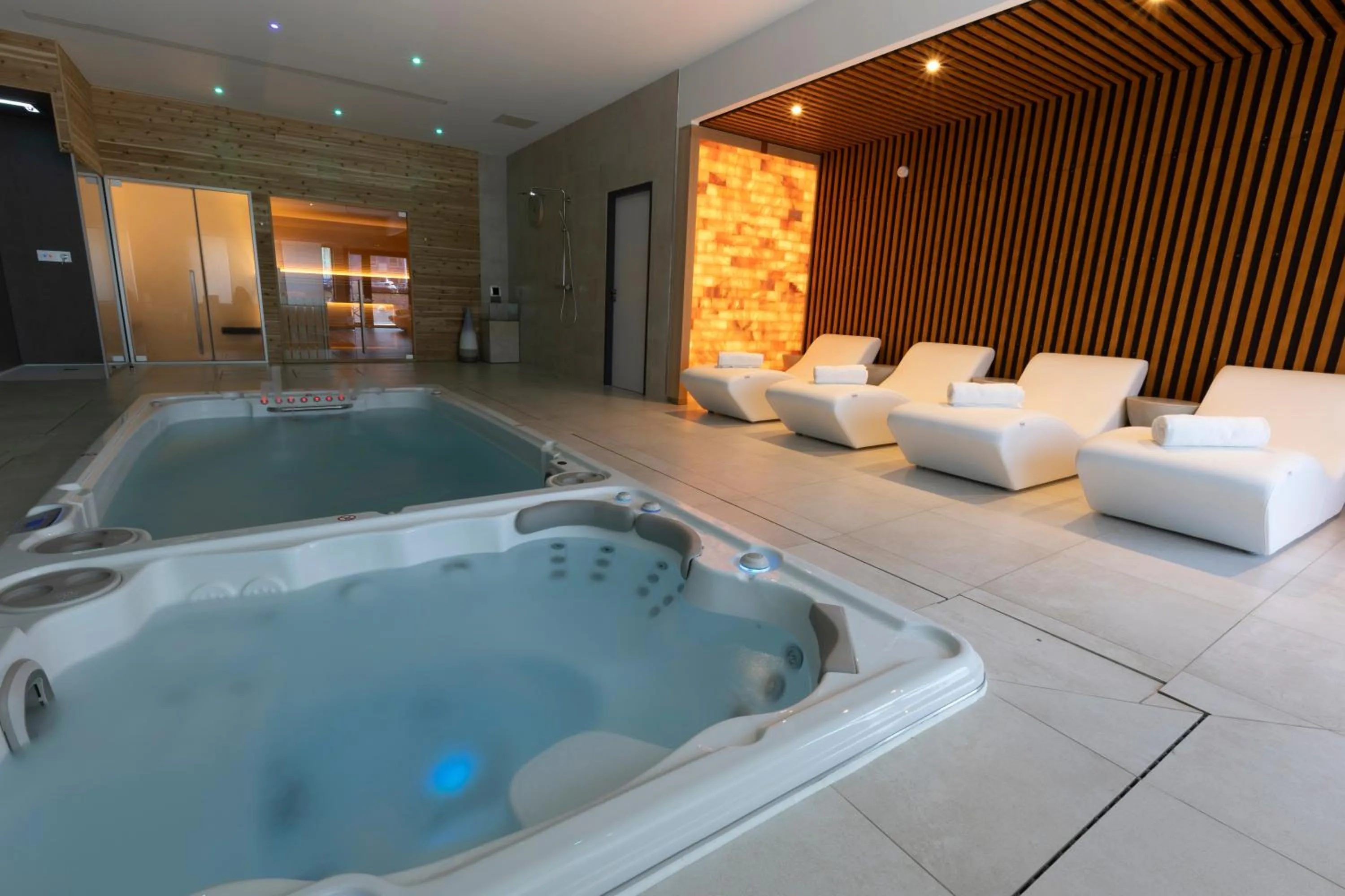 Hot Tub in Les Terrasses du Port