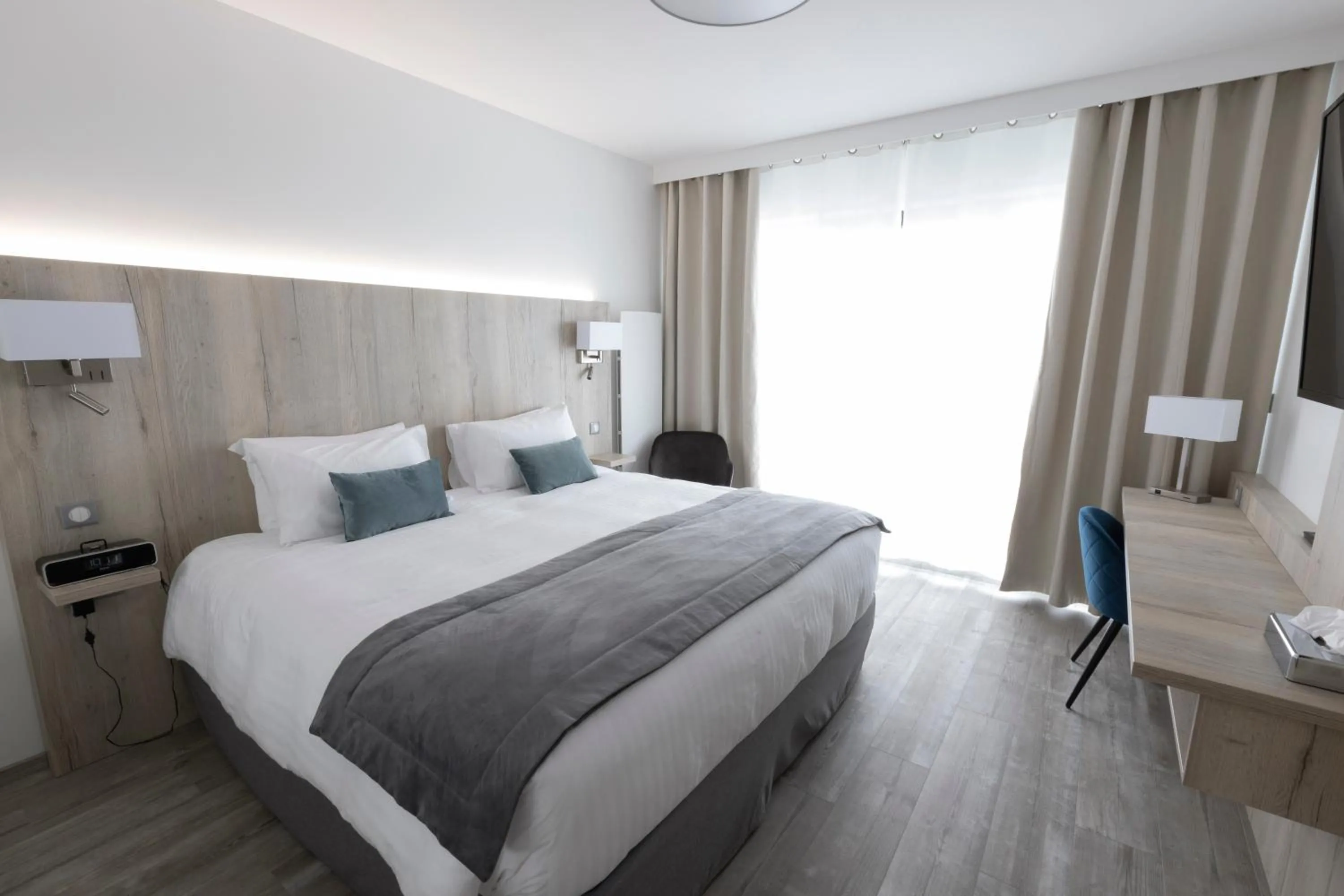 Bedroom, Bed in Les Terrasses du Port