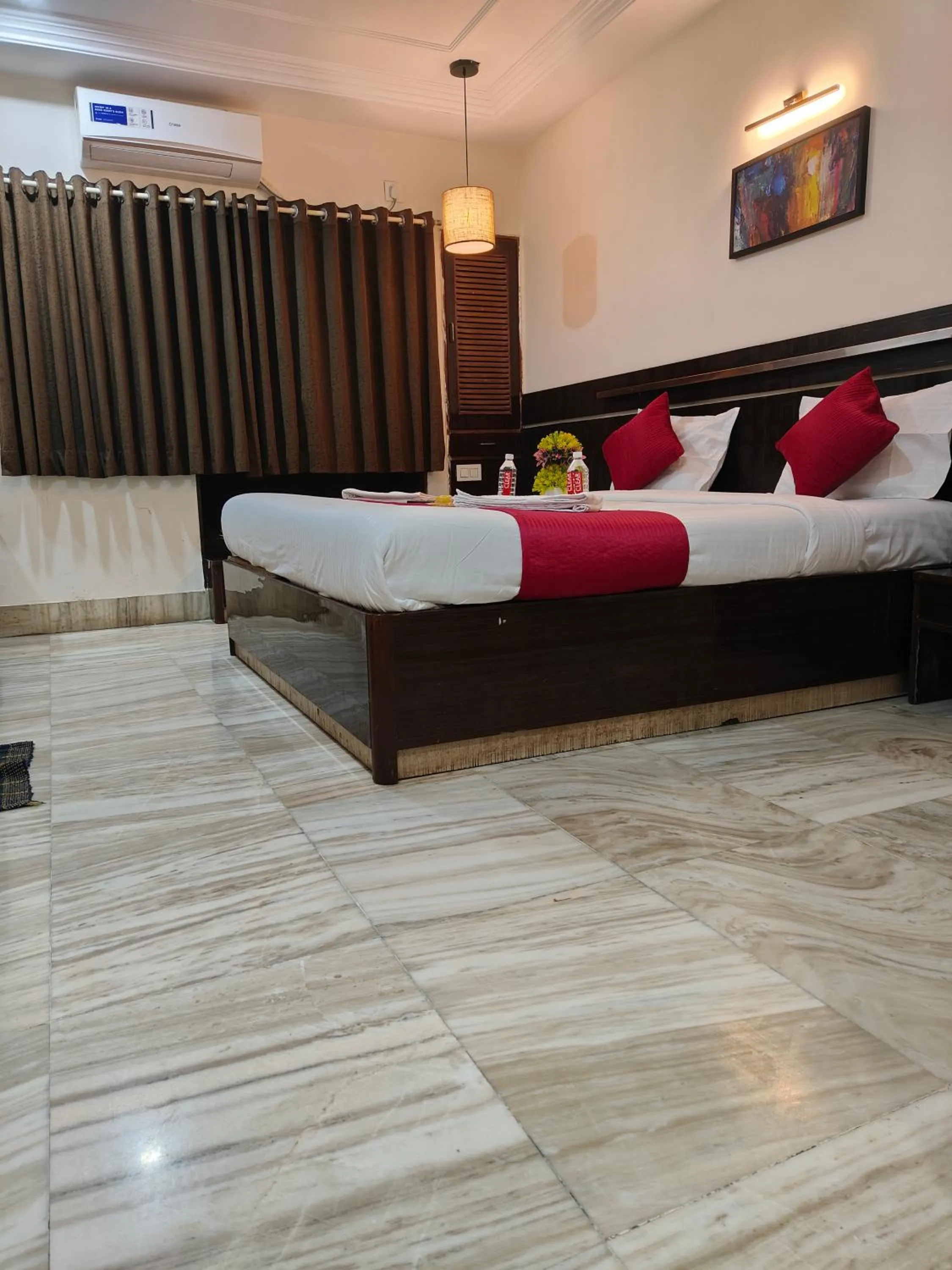 Bedroom, Bed in Hotel Shirdi Park Inn 80 Meters From Sai Samadhi Temple