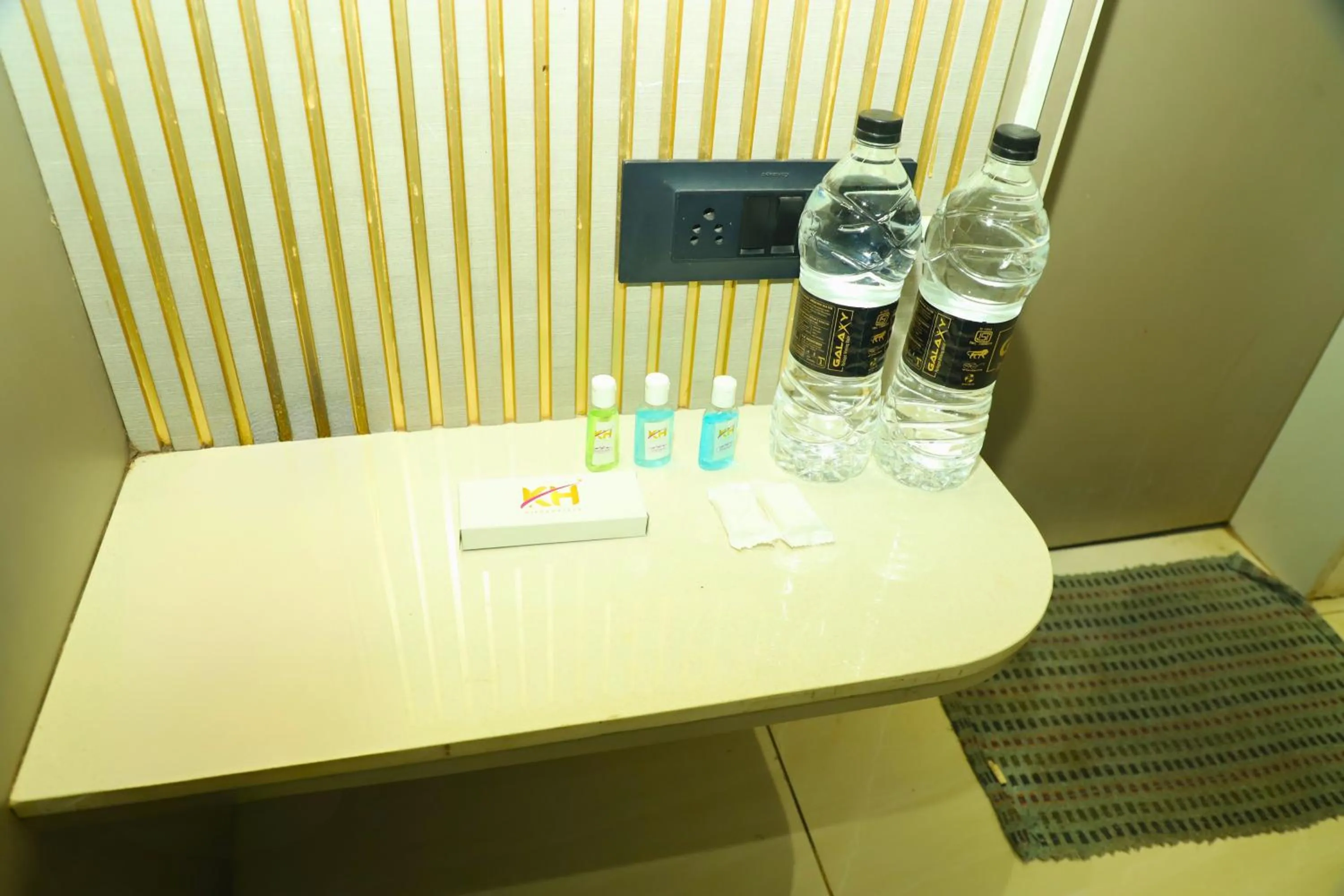 Drinks in Hotel Shirdi Park Inn 80 Meters From Sai Samadhi Temple