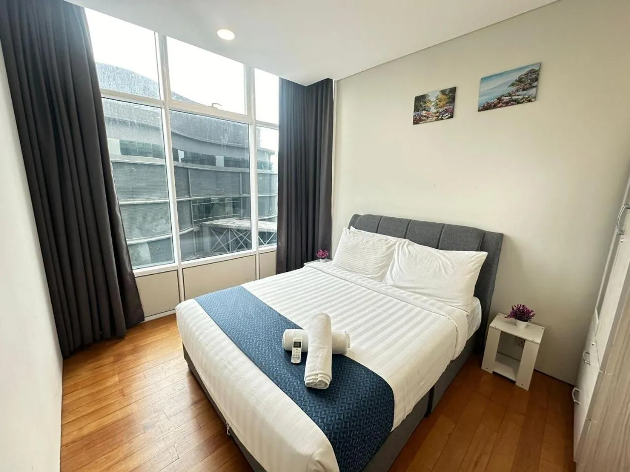 View (from property/room), Bed in Sky Suites KL City Center