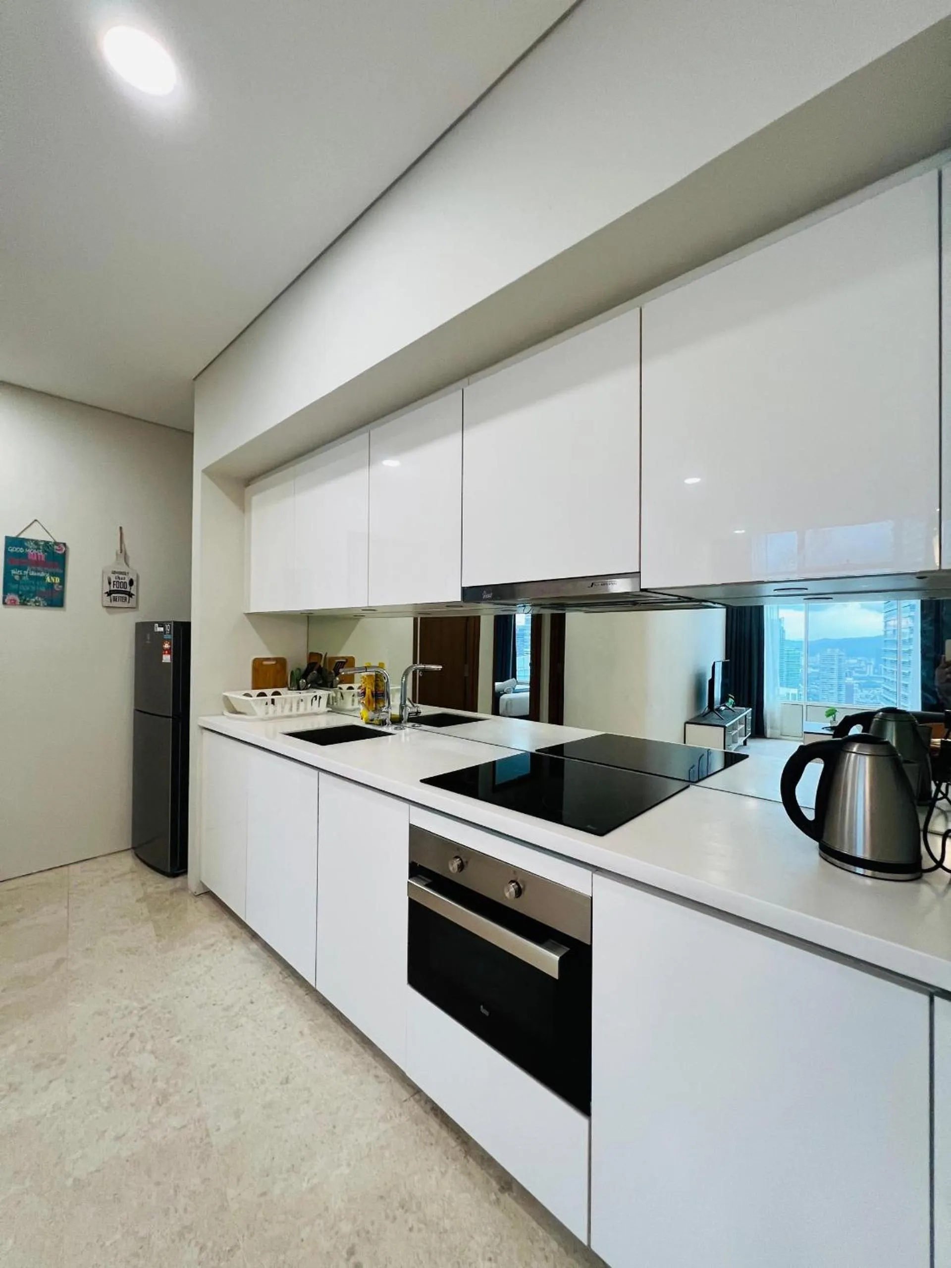 Coffee/tea facilities in Sky Suites KL City Center