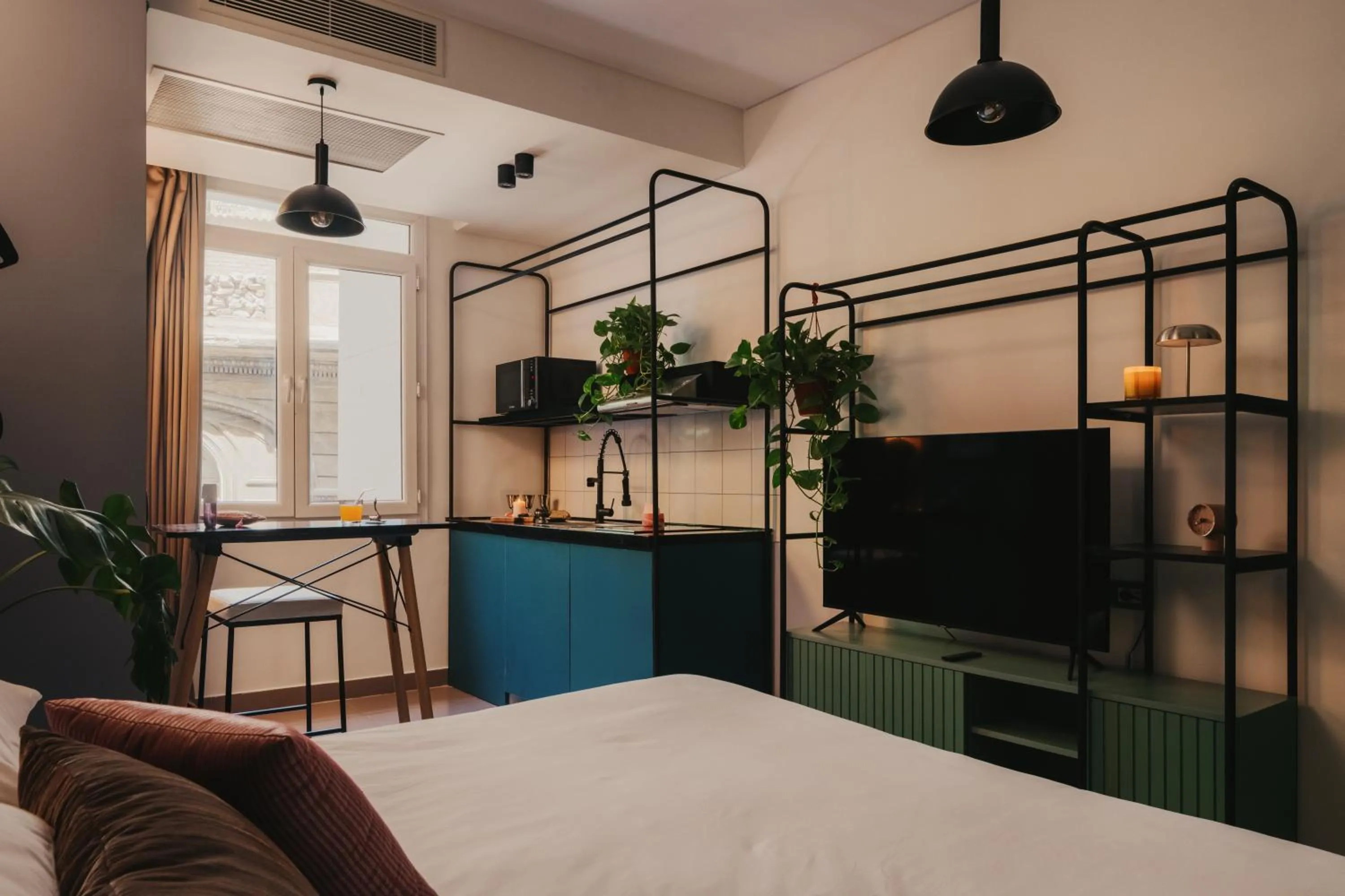 Bed in Brassbell l DT l Hannaux l Tahrir sq