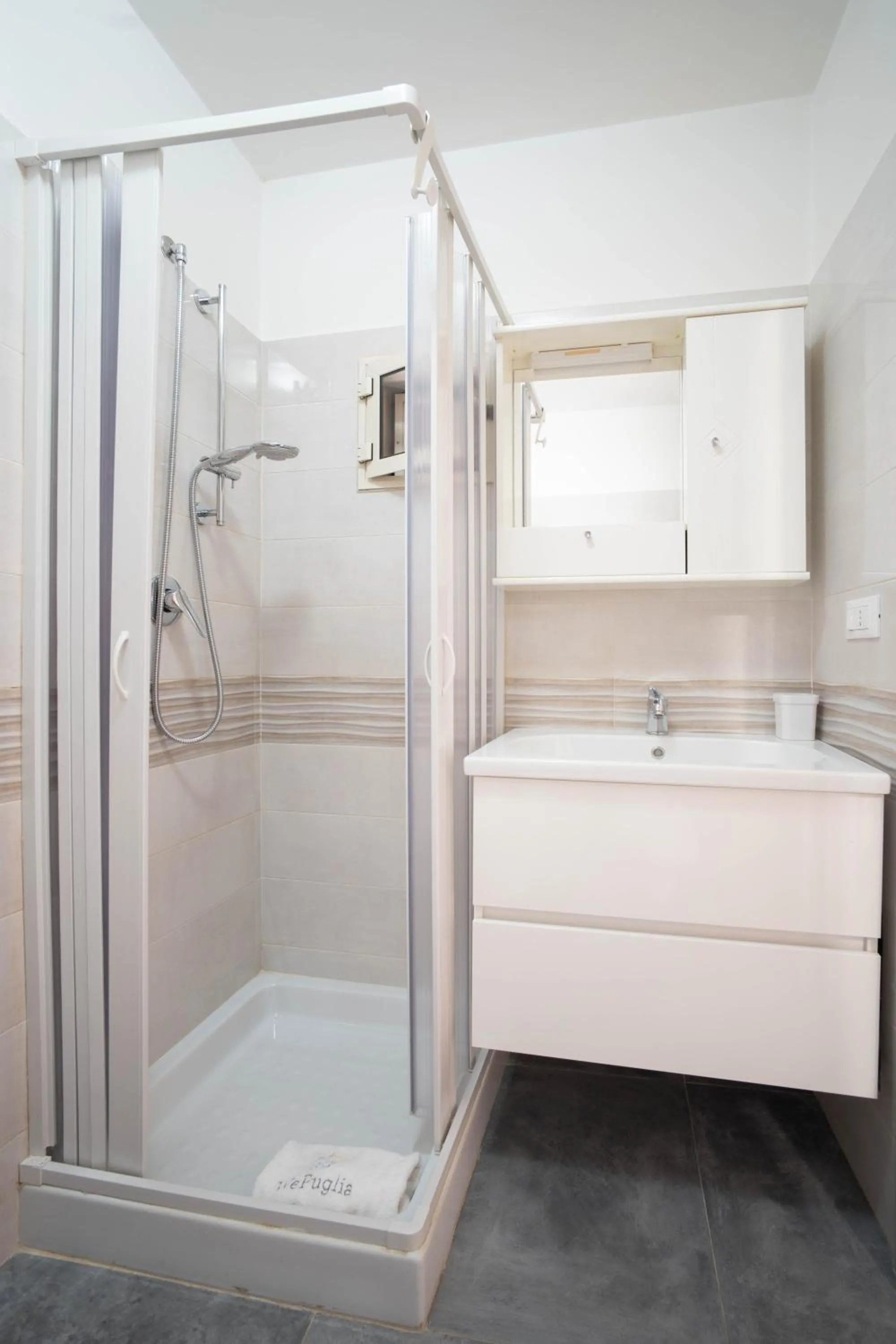 Shower in WePuglia - Casa Romanelli