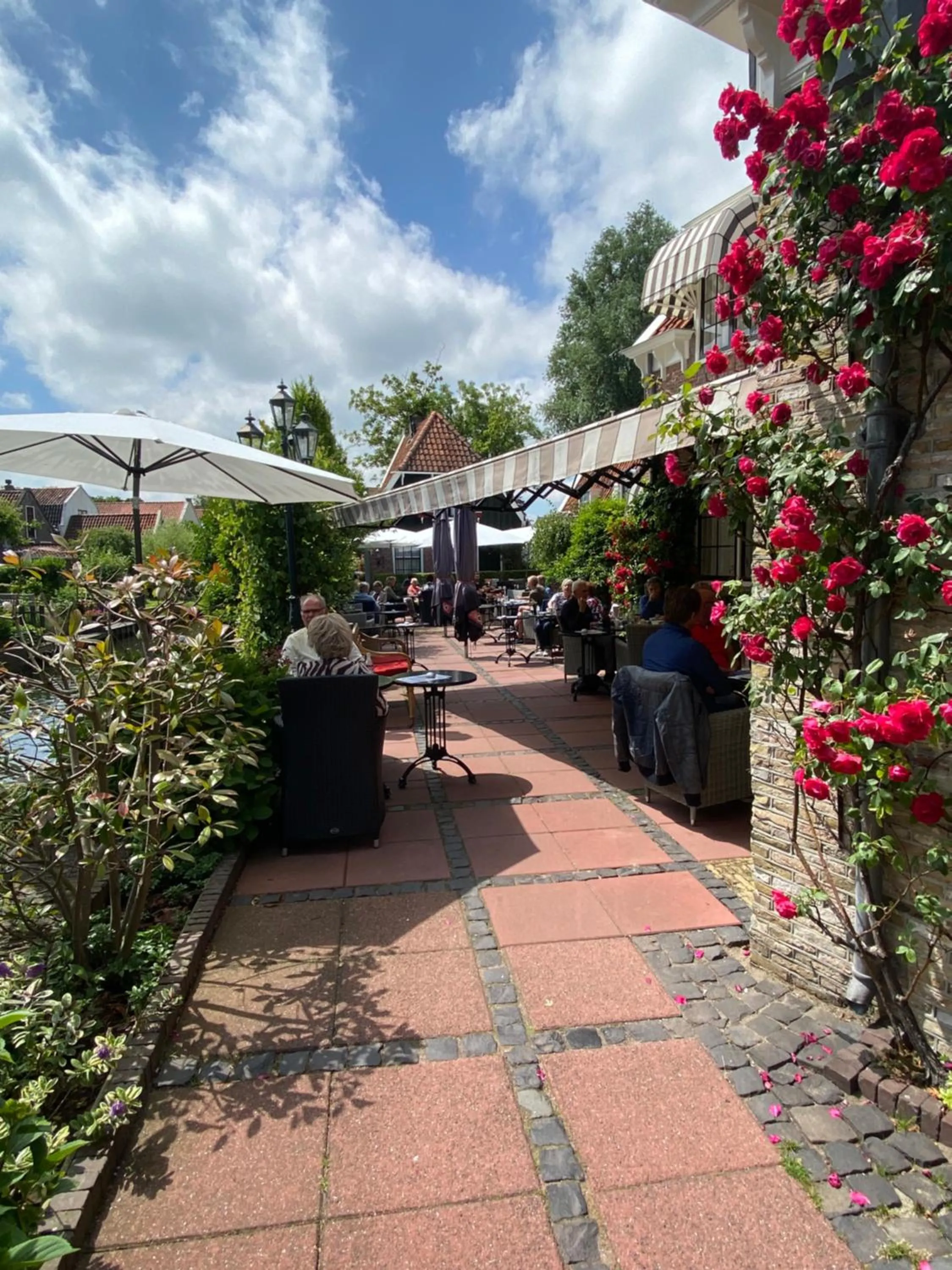 Property building in Hotel & Restaurant De Fortuna