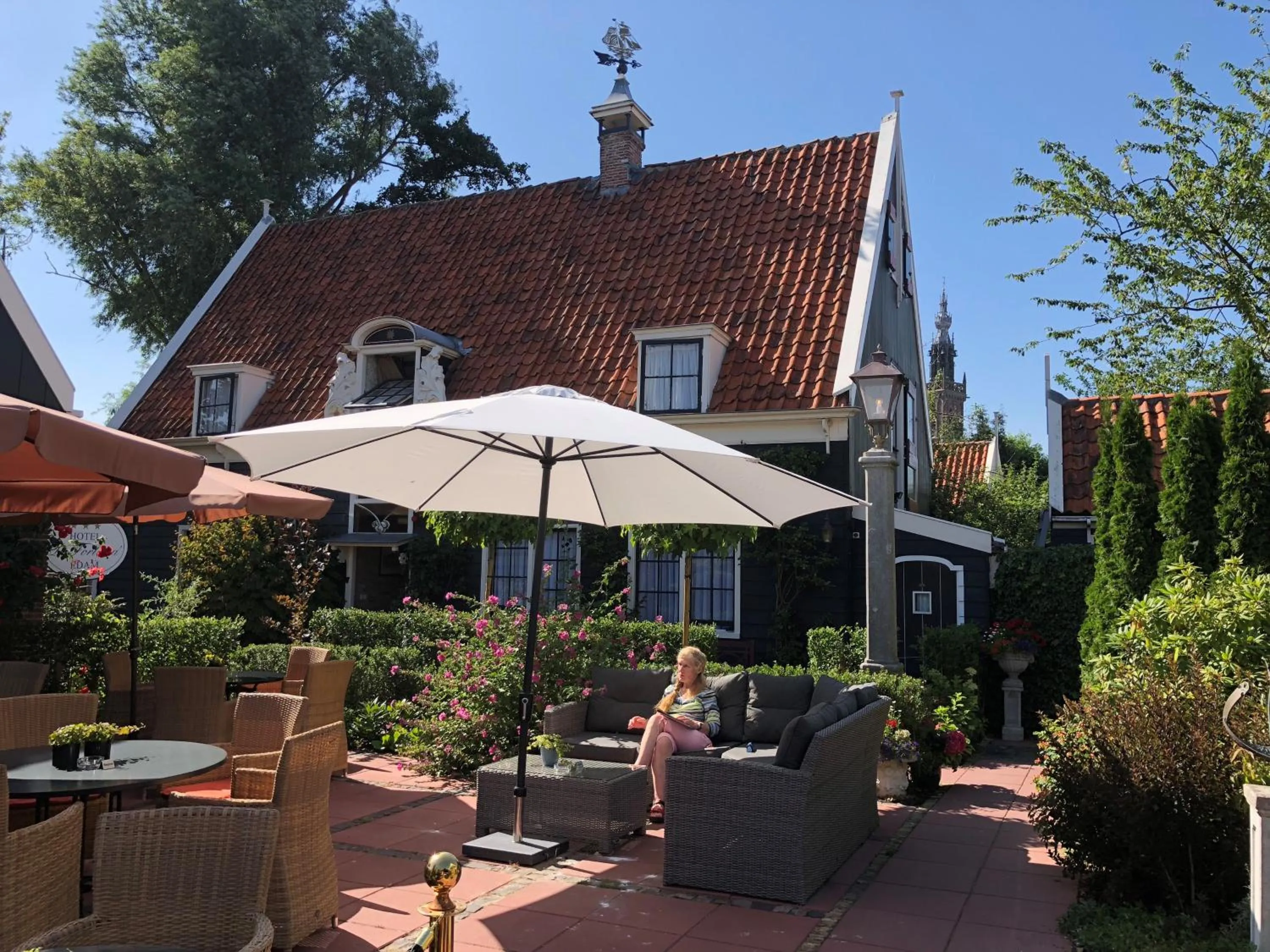 Property building in Hotel & Restaurant De Fortuna