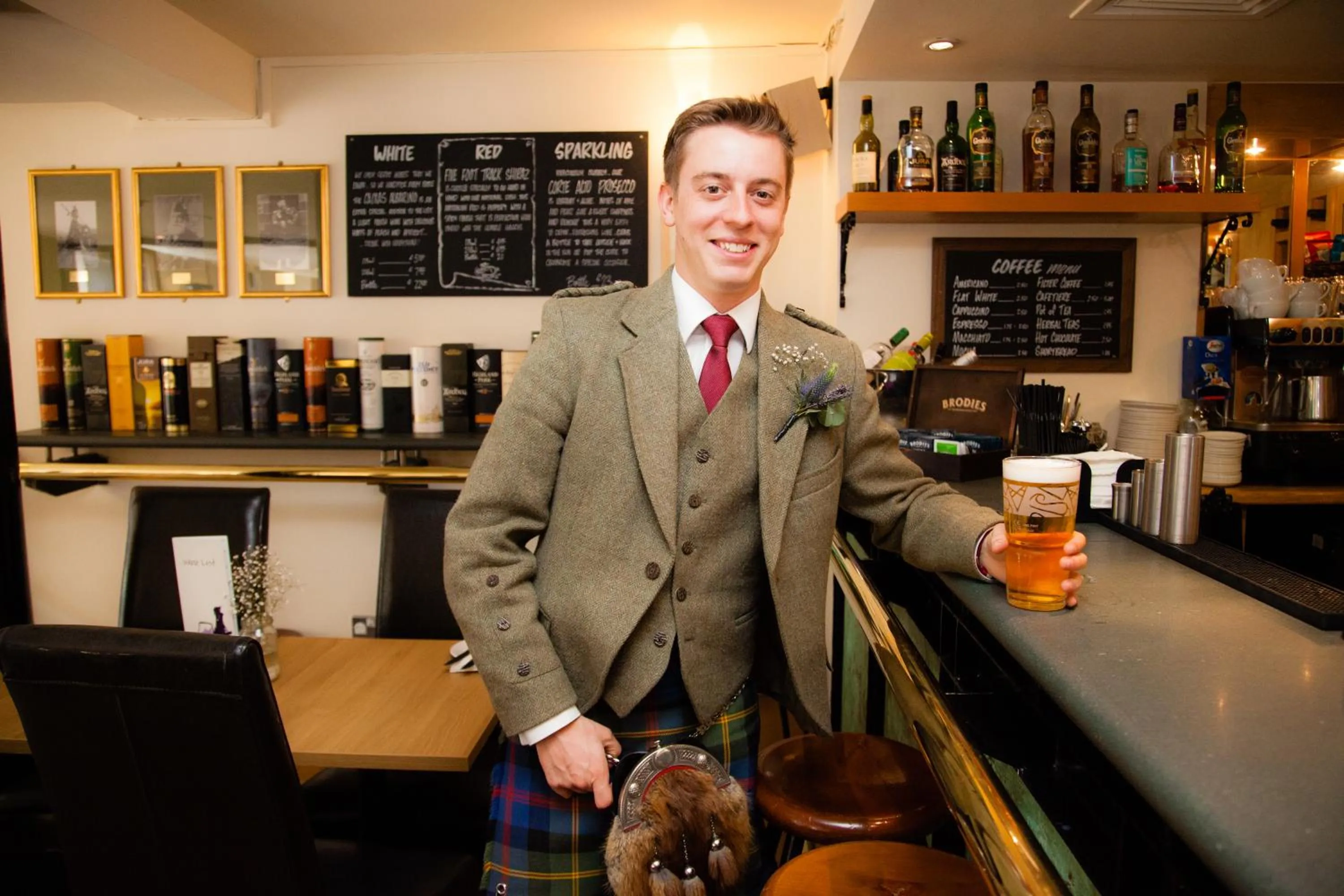 Lobby or reception in The Pipers' Tryst Hotel