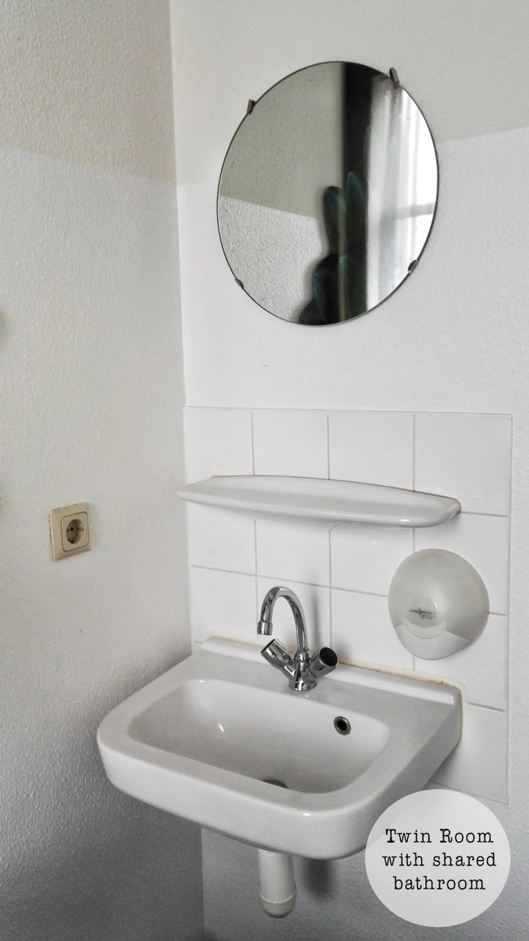 Bathroom in Rembrandt Square Hotel