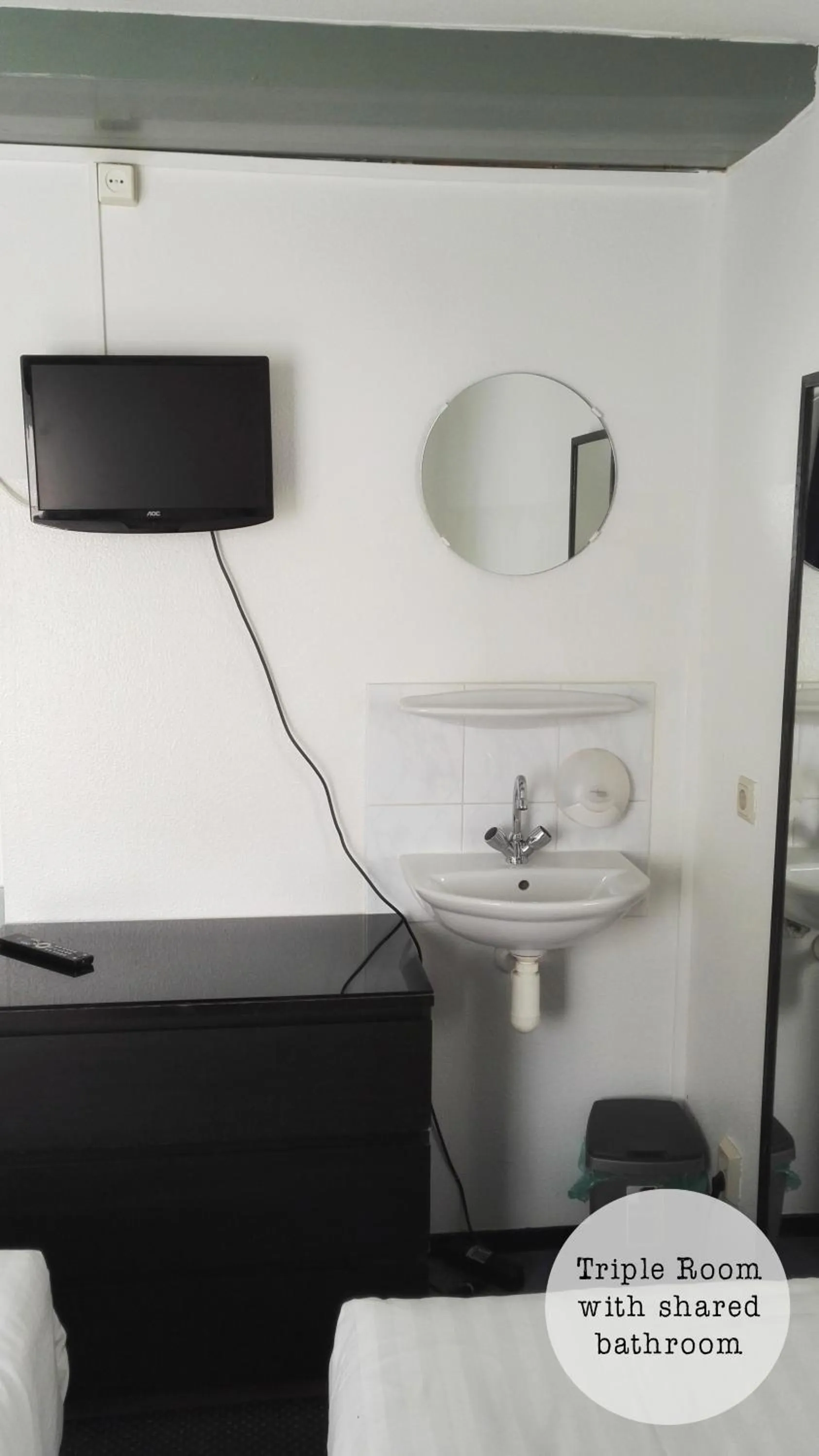 TV and multimedia in Rembrandt Square Hotel