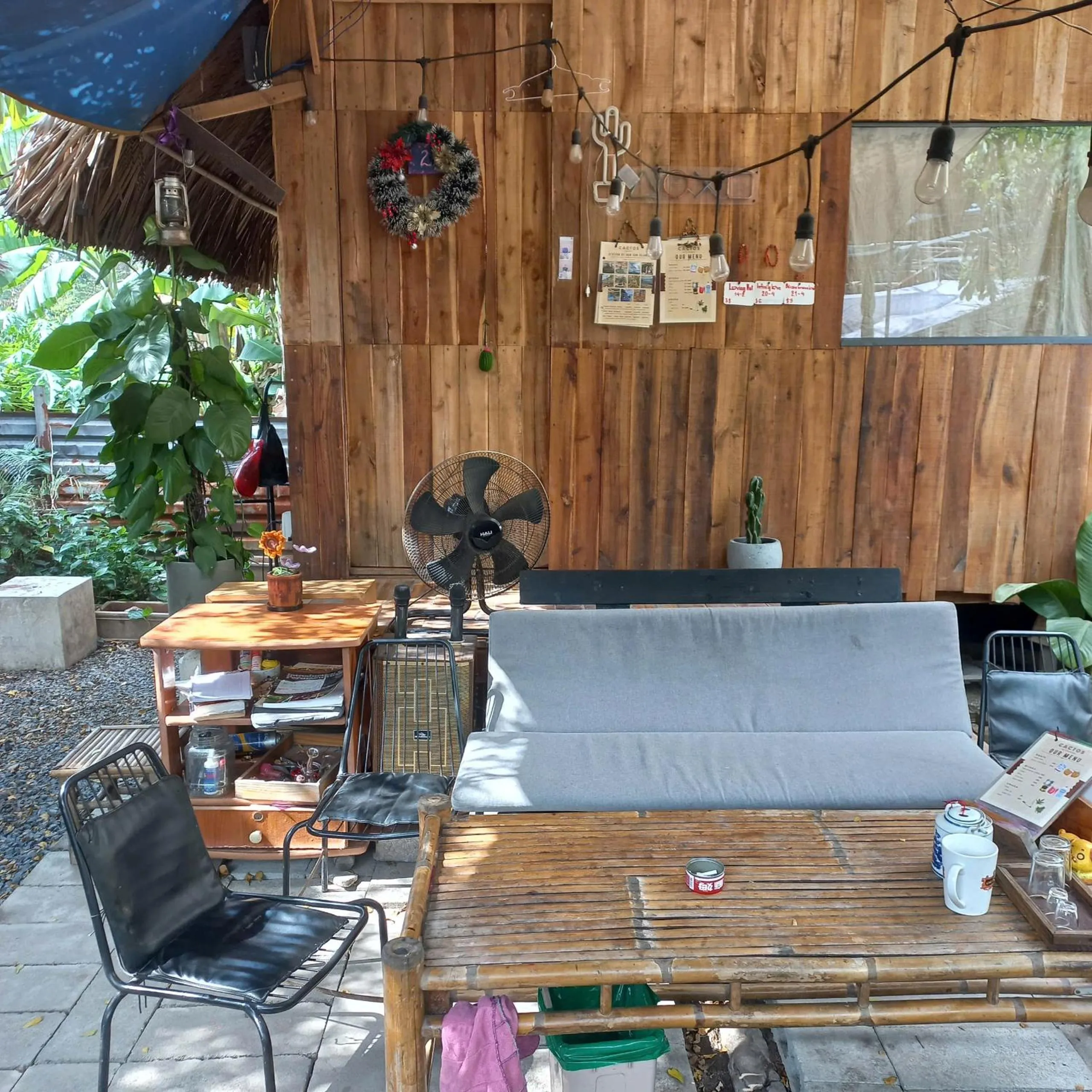 Seating area in Cactos Chill & Homestay