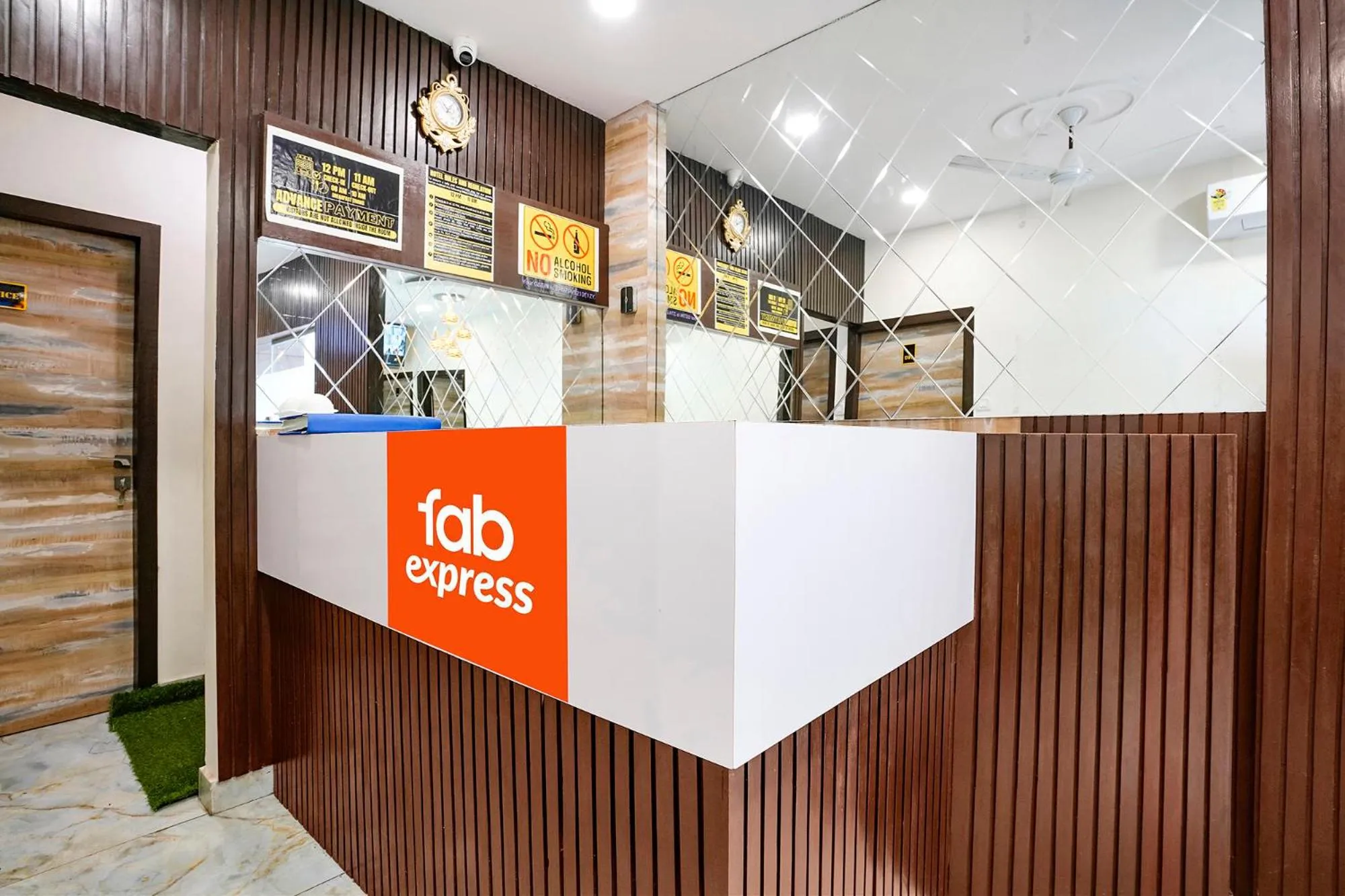 Lobby or reception in FabHotel Good Luck Residency