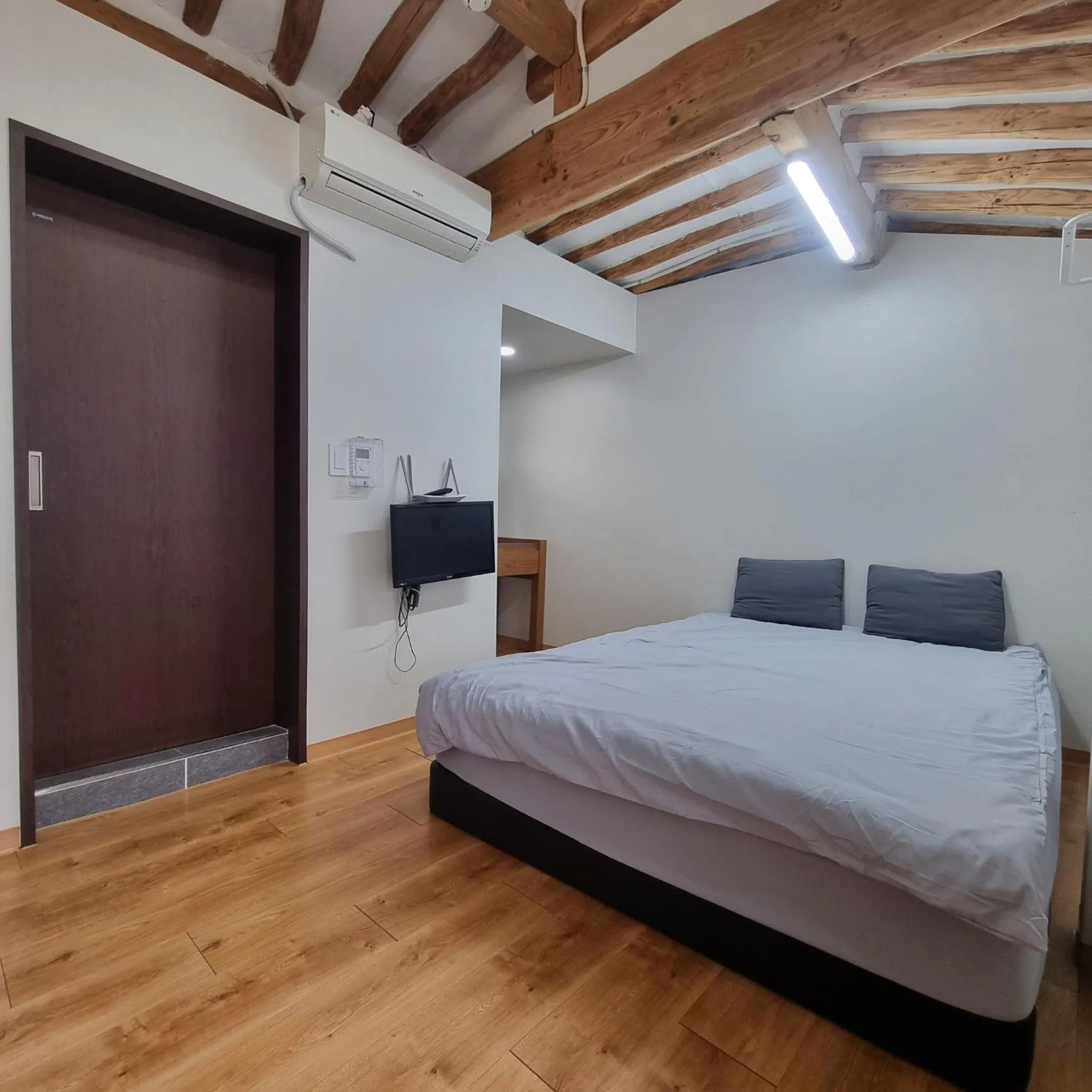 Bed in Bibimbap Hanok Guesthouse Gyeongbokgung