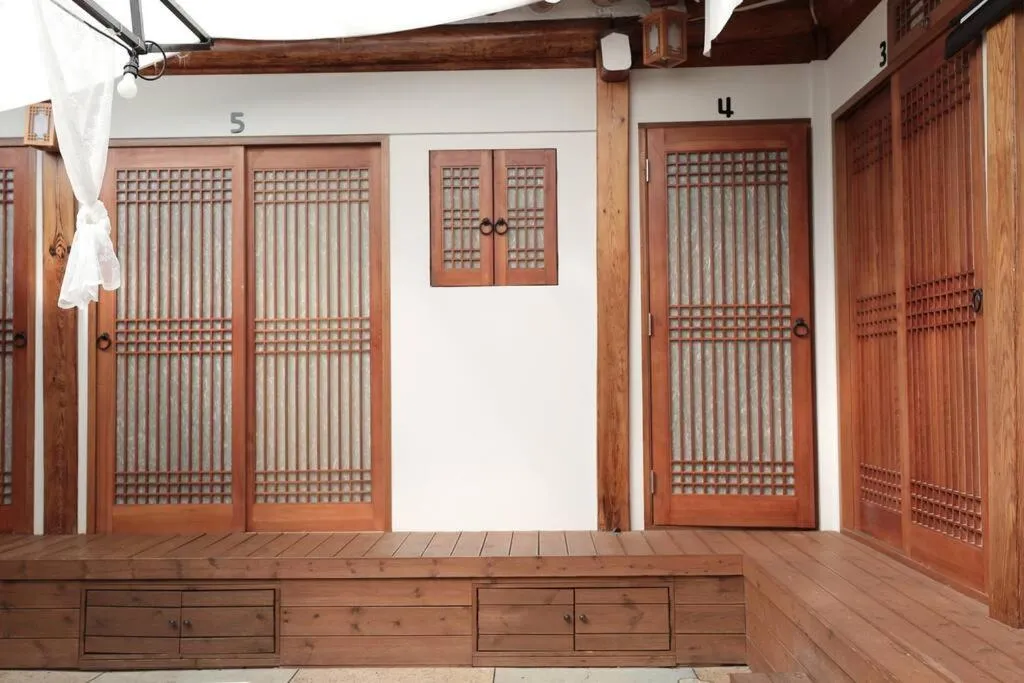 Property building in Bibimbap Hanok Guesthouse Gyeongbokgung