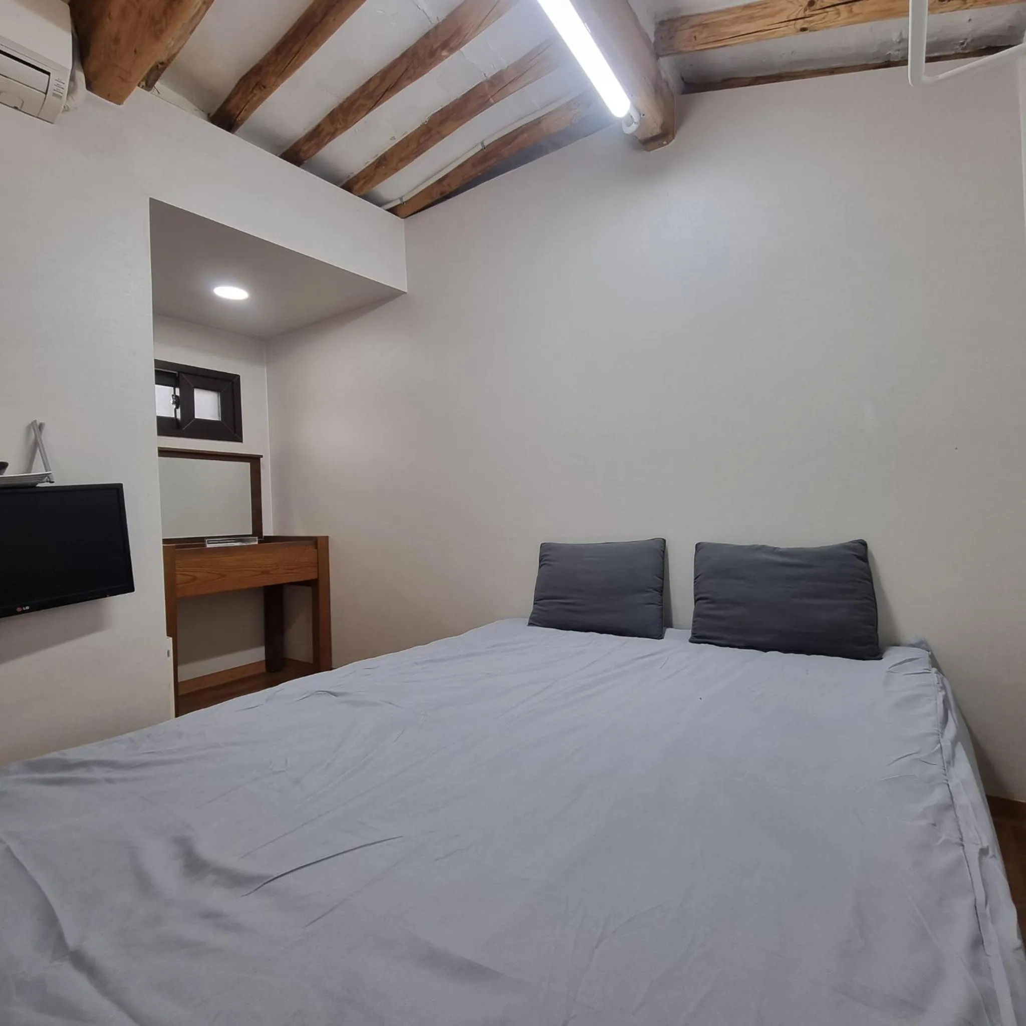 Bed in Bibimbap Hanok Guesthouse Gyeongbokgung