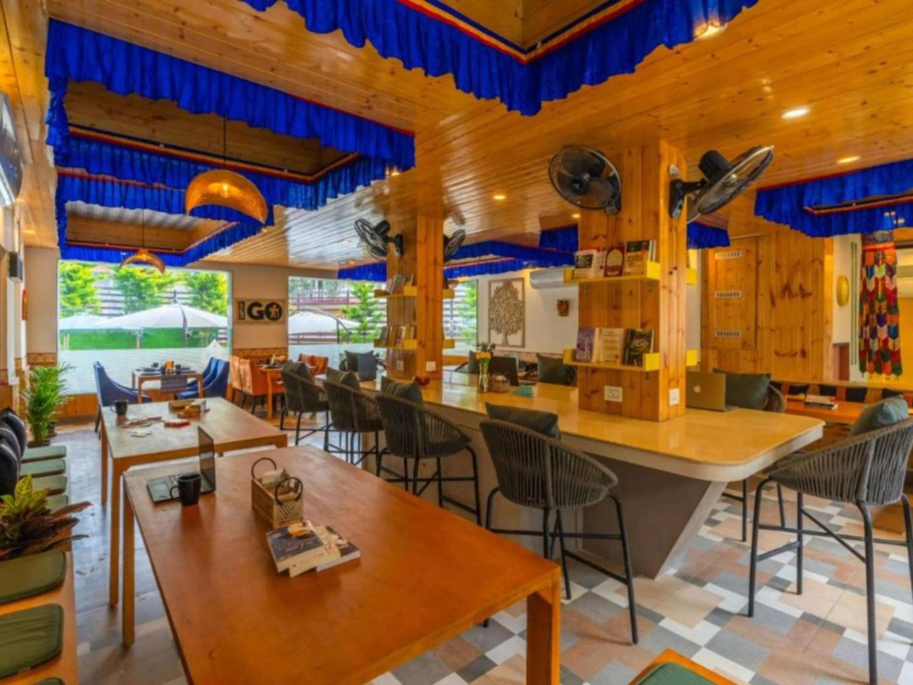 Restaurant/places to eat in The Hosteller Mcleodganj, Bhagsu Waterfall