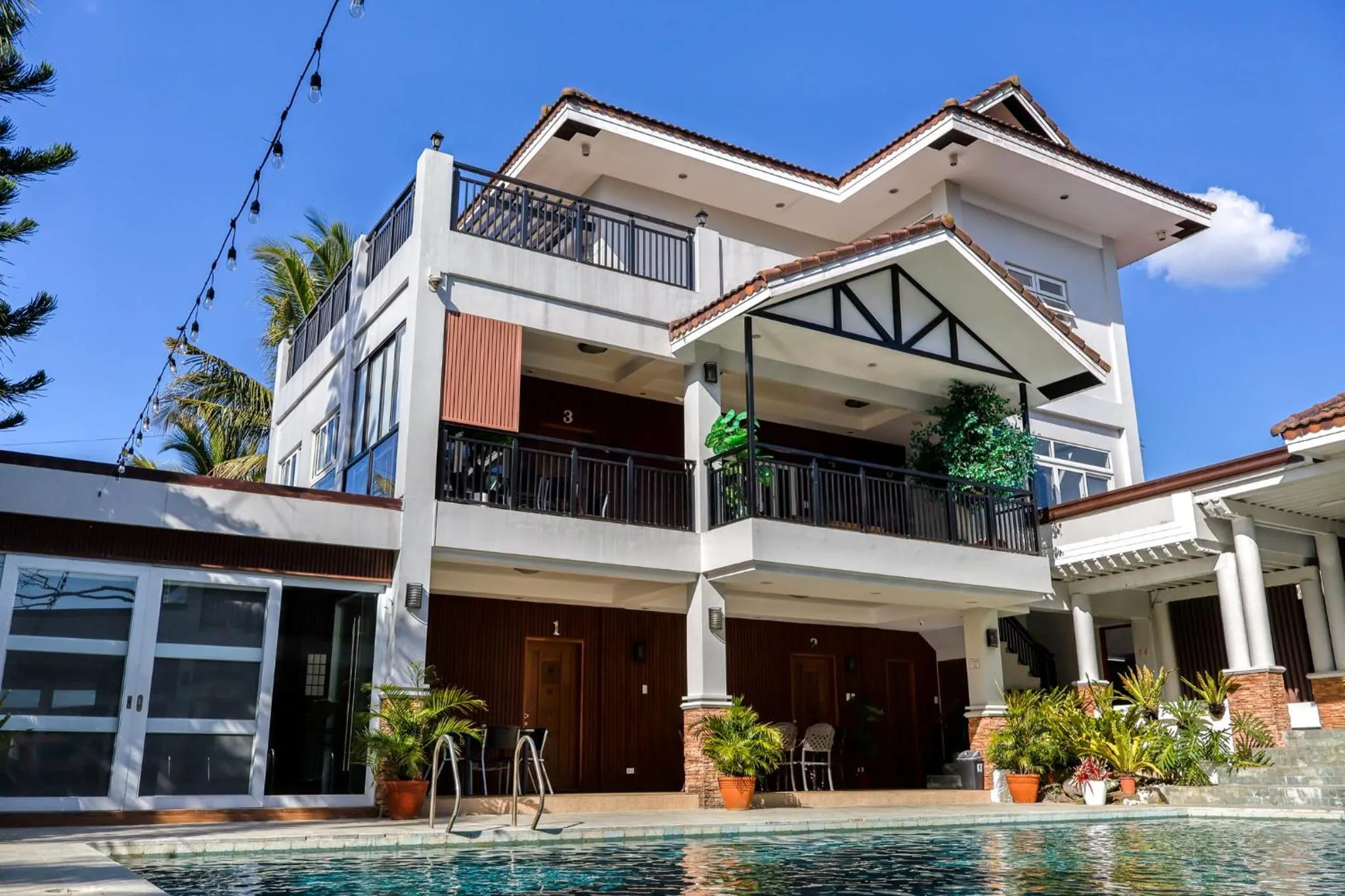 Property building in Teofely Gardens Resort near Tagaytay
