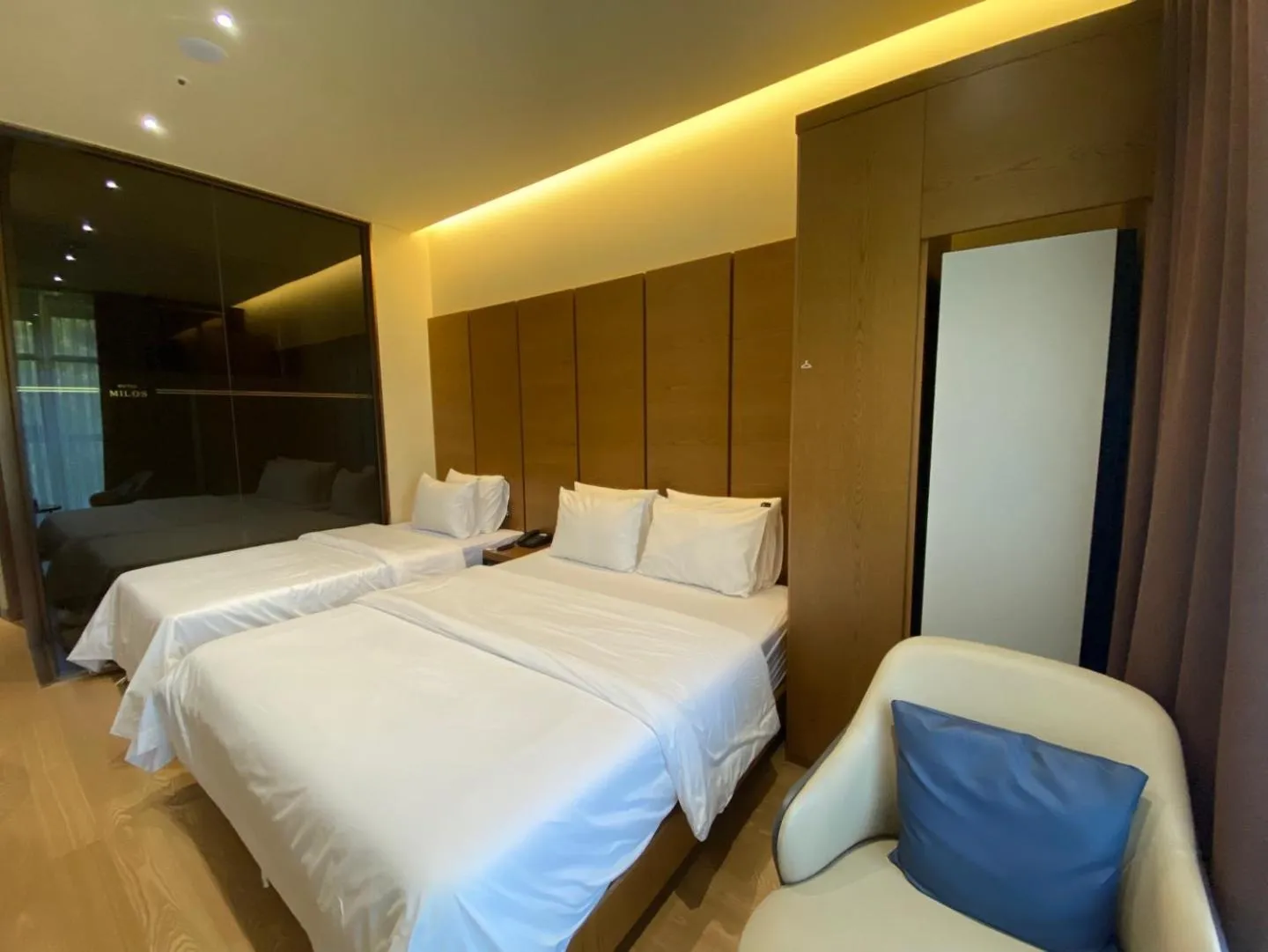 Bedroom, Bed in Uiwang Milos Hotel