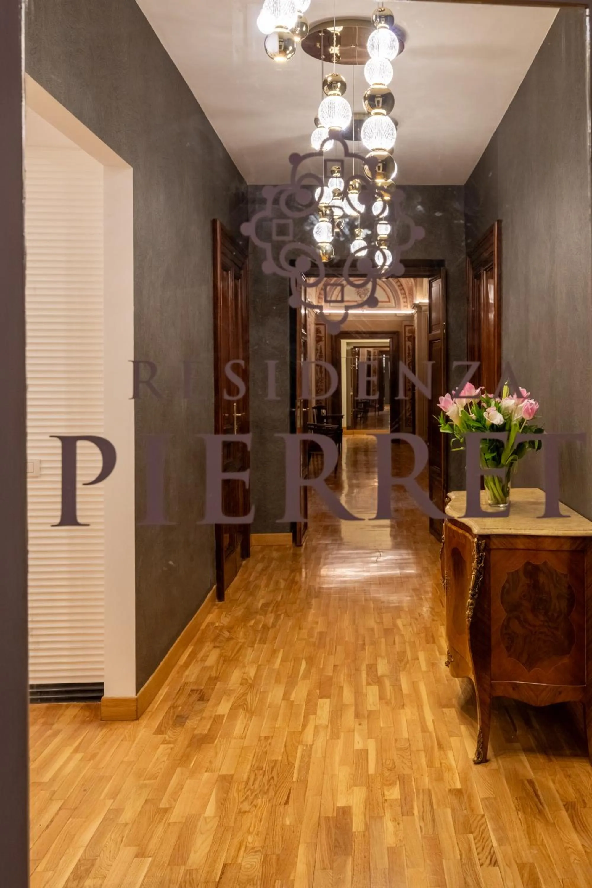 Facade/entrance in Residenza Pierret