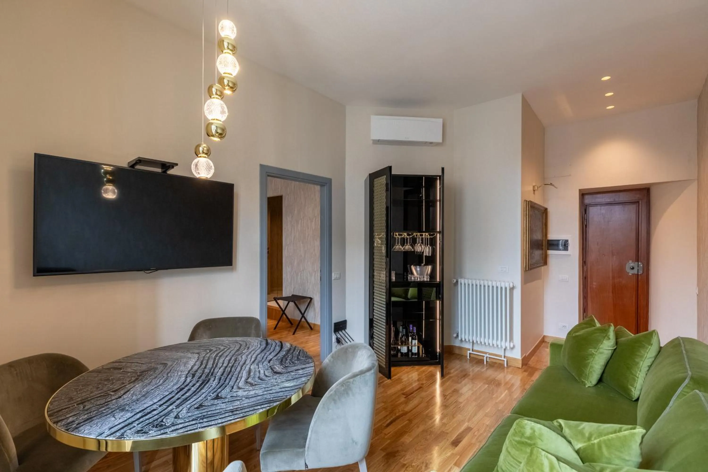 TV and multimedia in Residenza Pierret