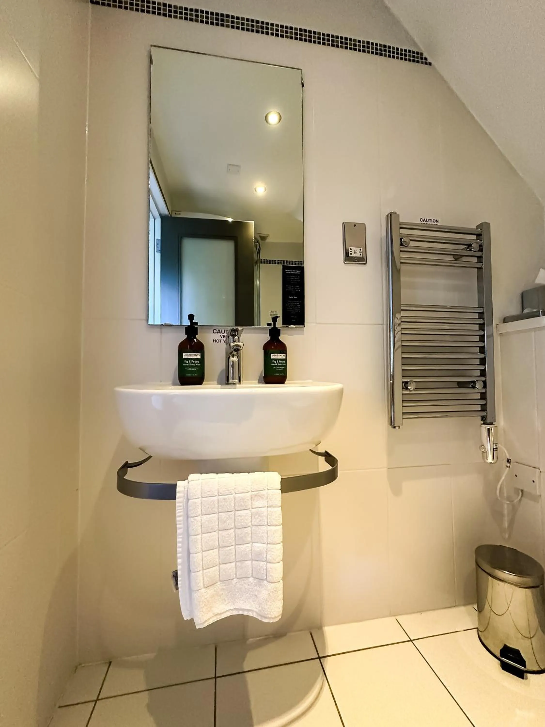 Bathroom in voco Oxford Spires by IHG