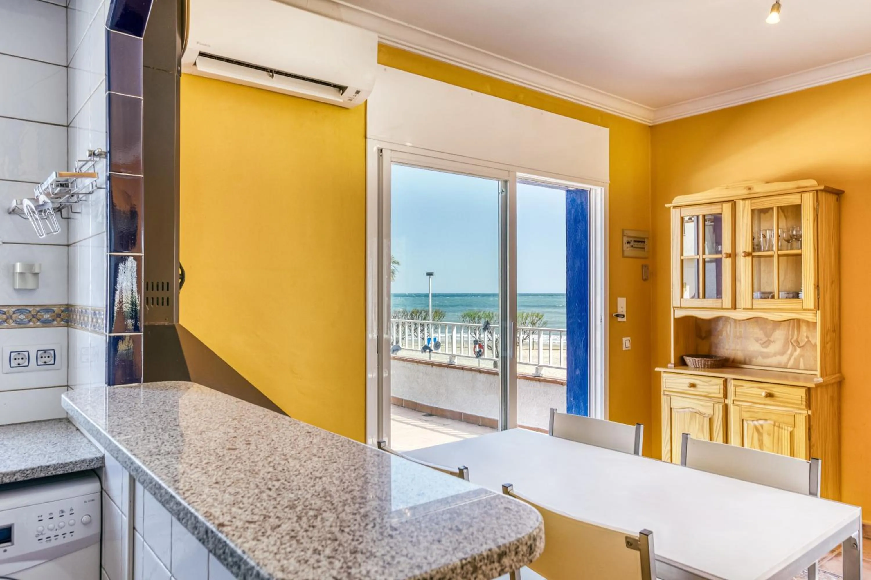 Kitchen or kitchenette in Mimosa