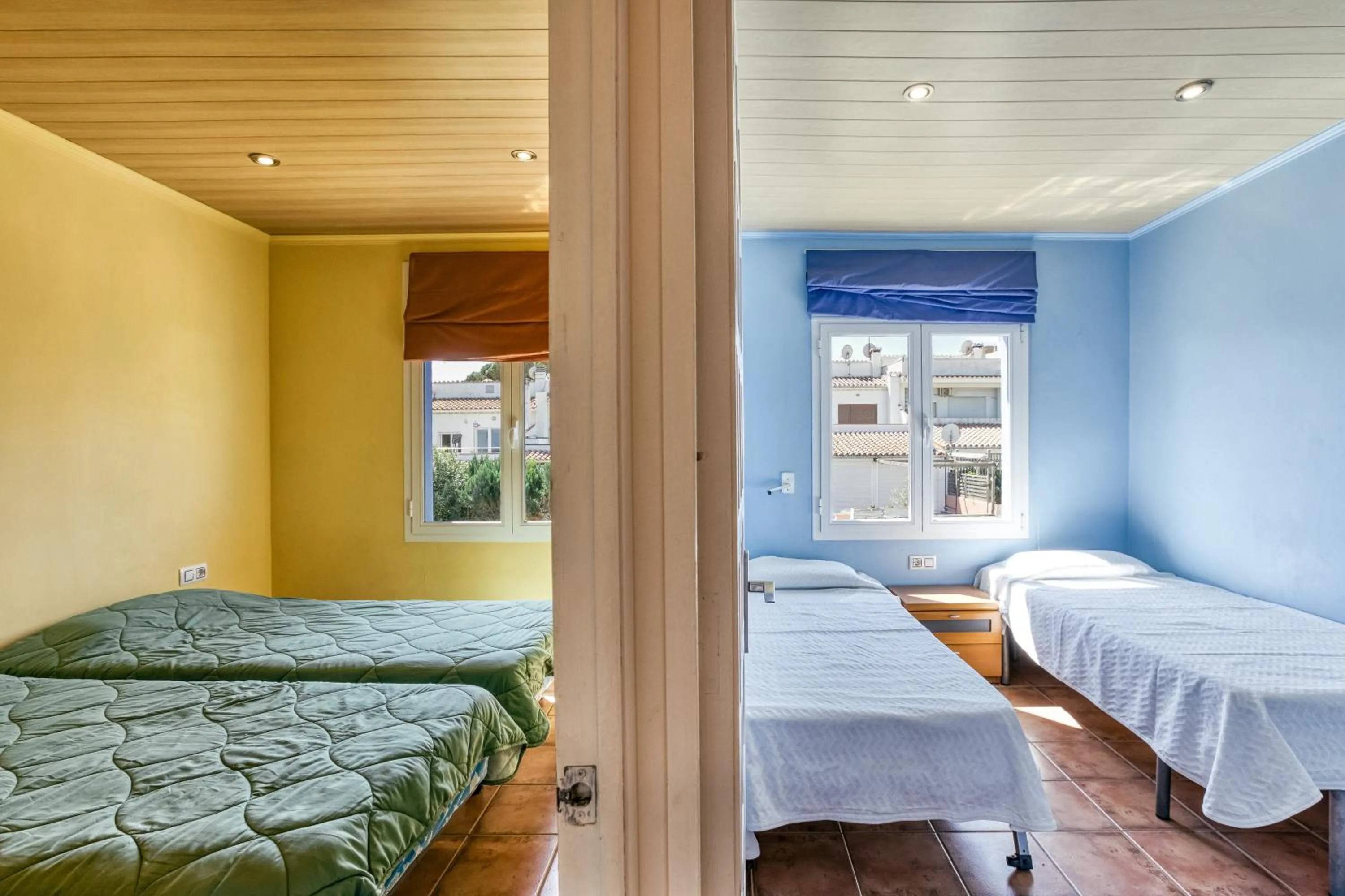 Property building, Bed in Mimosa