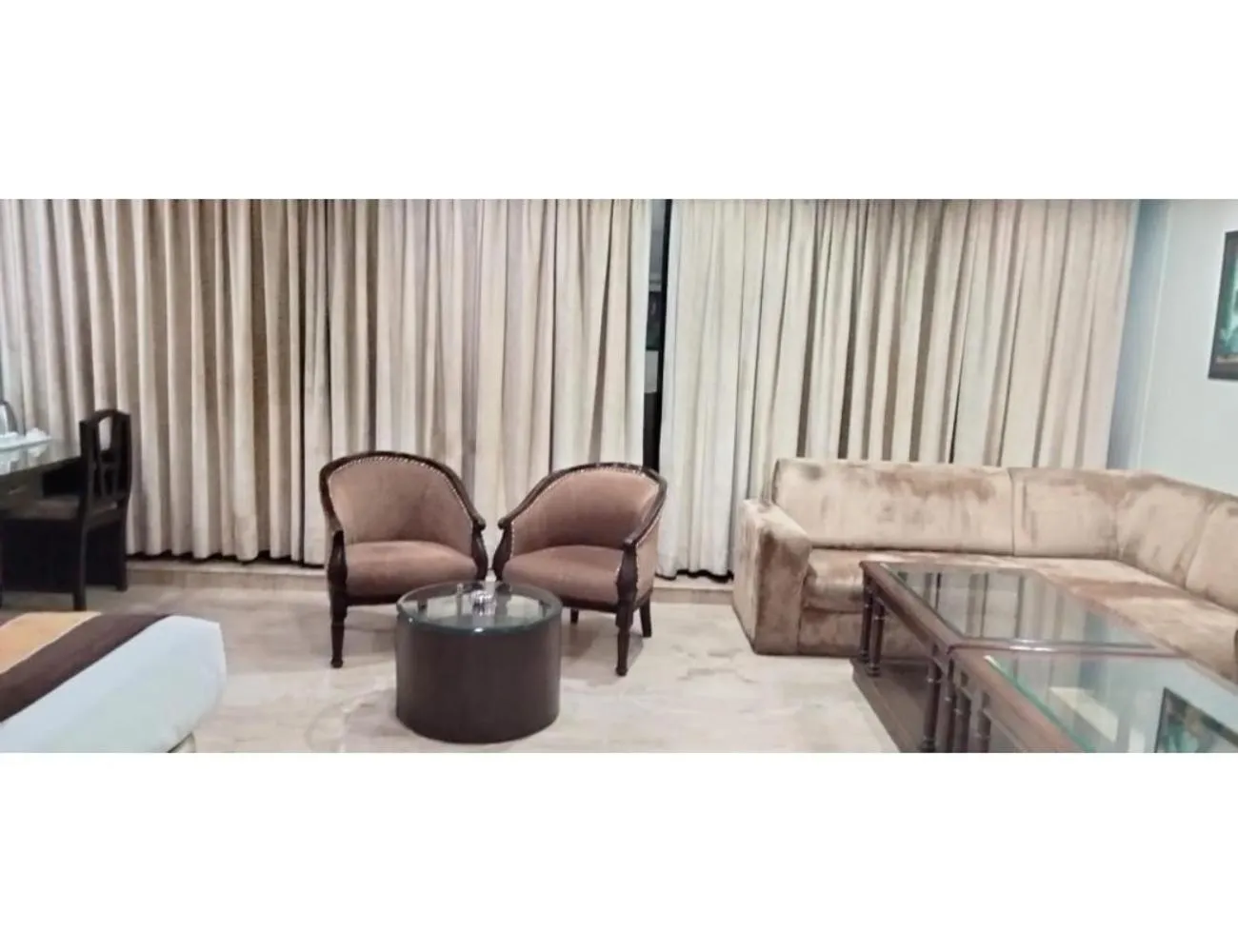 TV and multimedia in Hotel Blue Sapphire, Agra