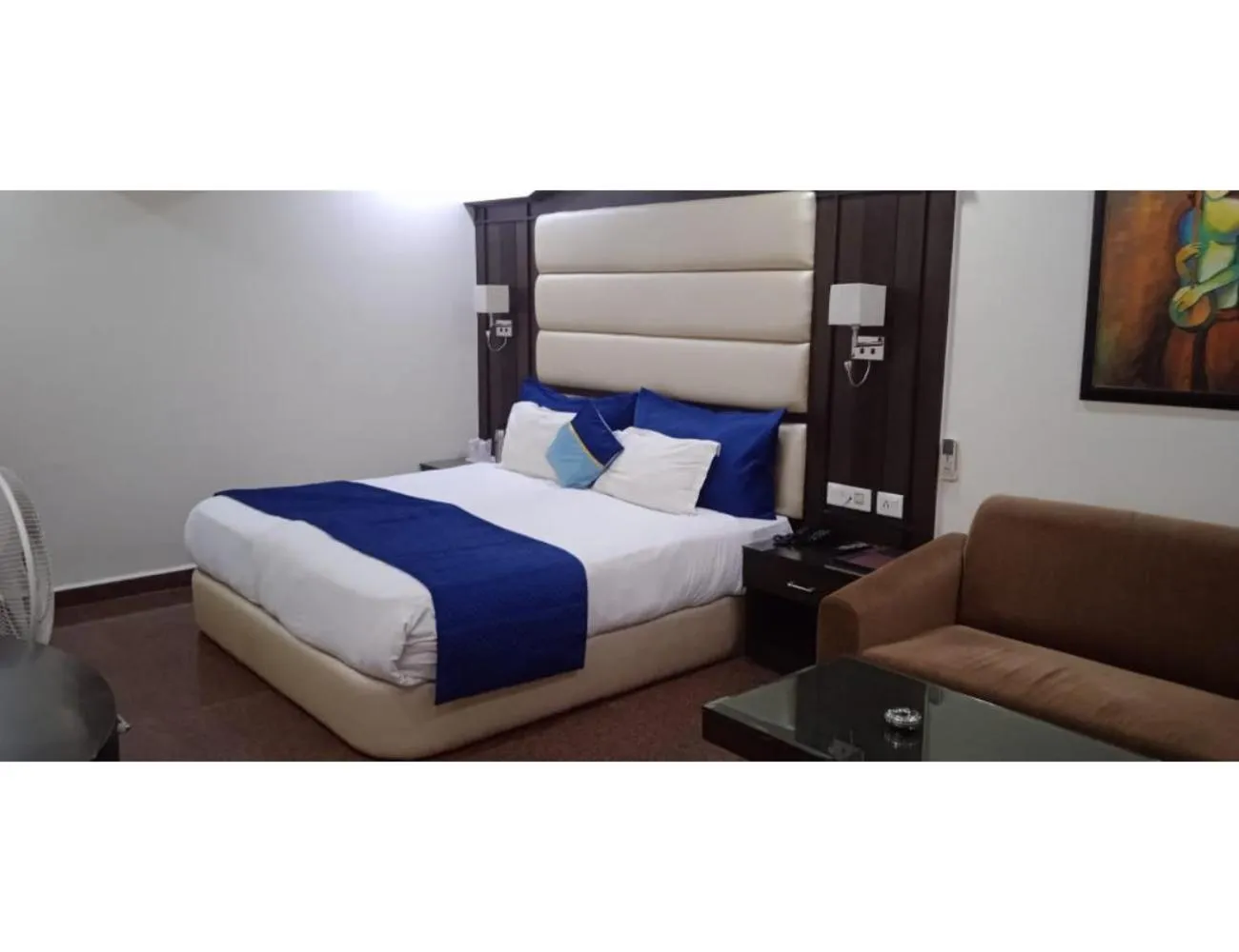 Bed in Hotel Blue Sapphire, Agra