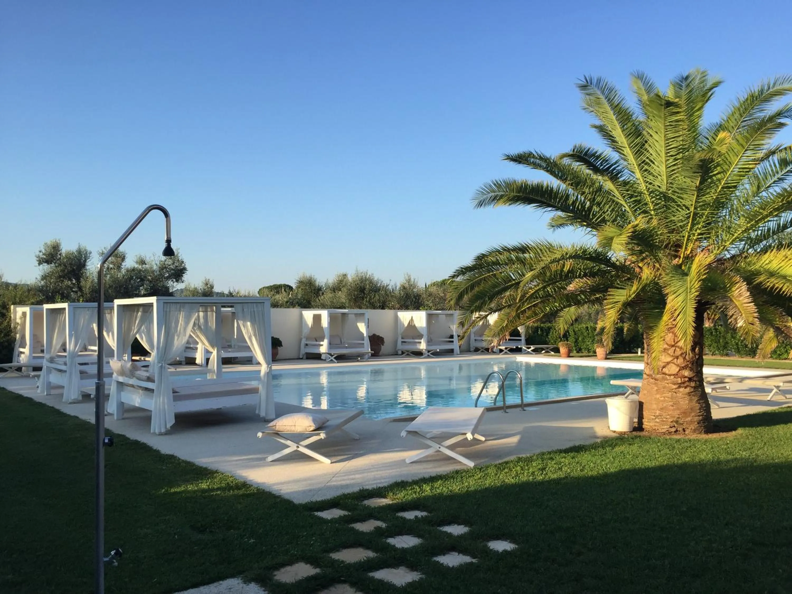 Pool view in Relais Le Fornacelle