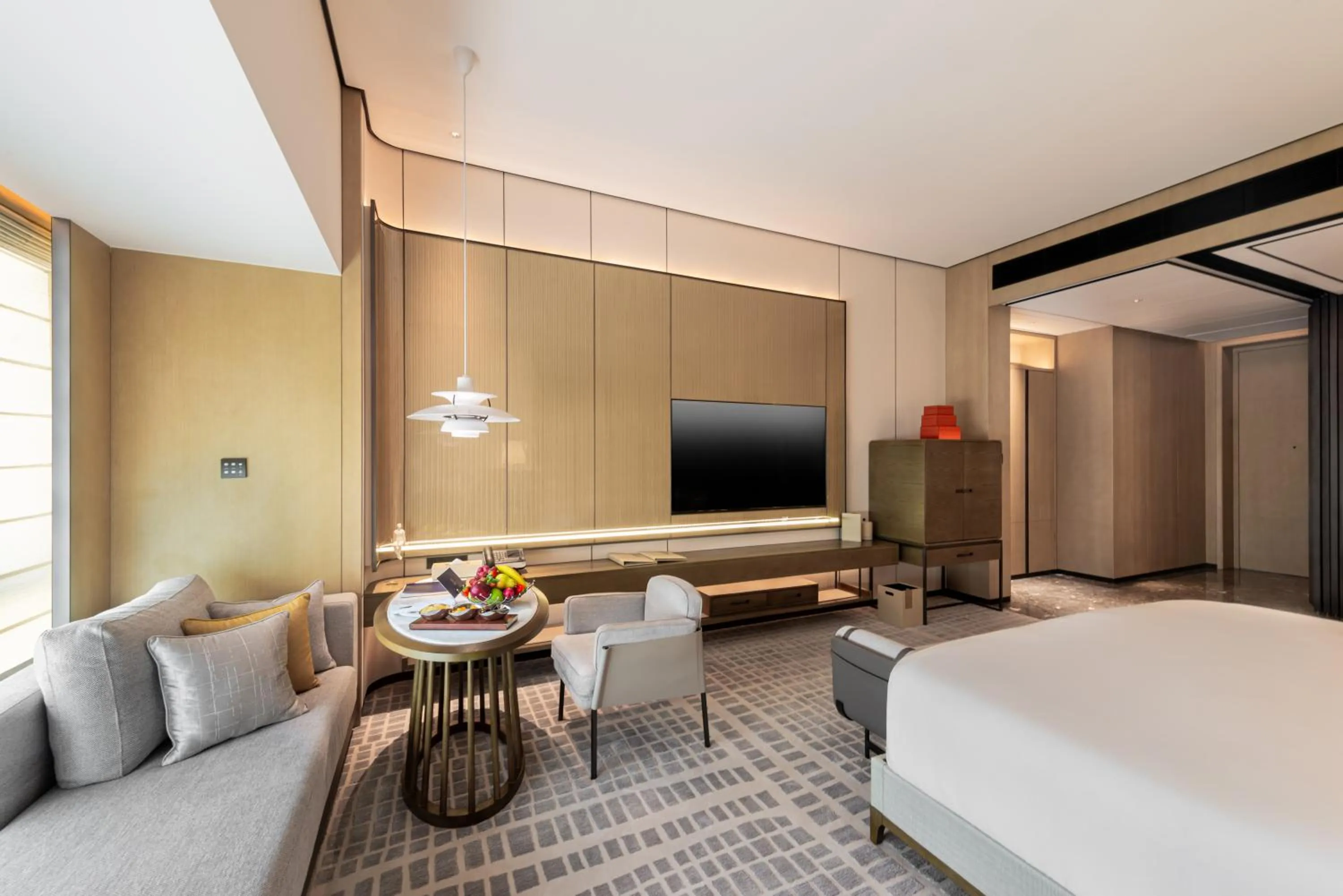 Bedroom, Bed in Narcissus The Royal Hotel