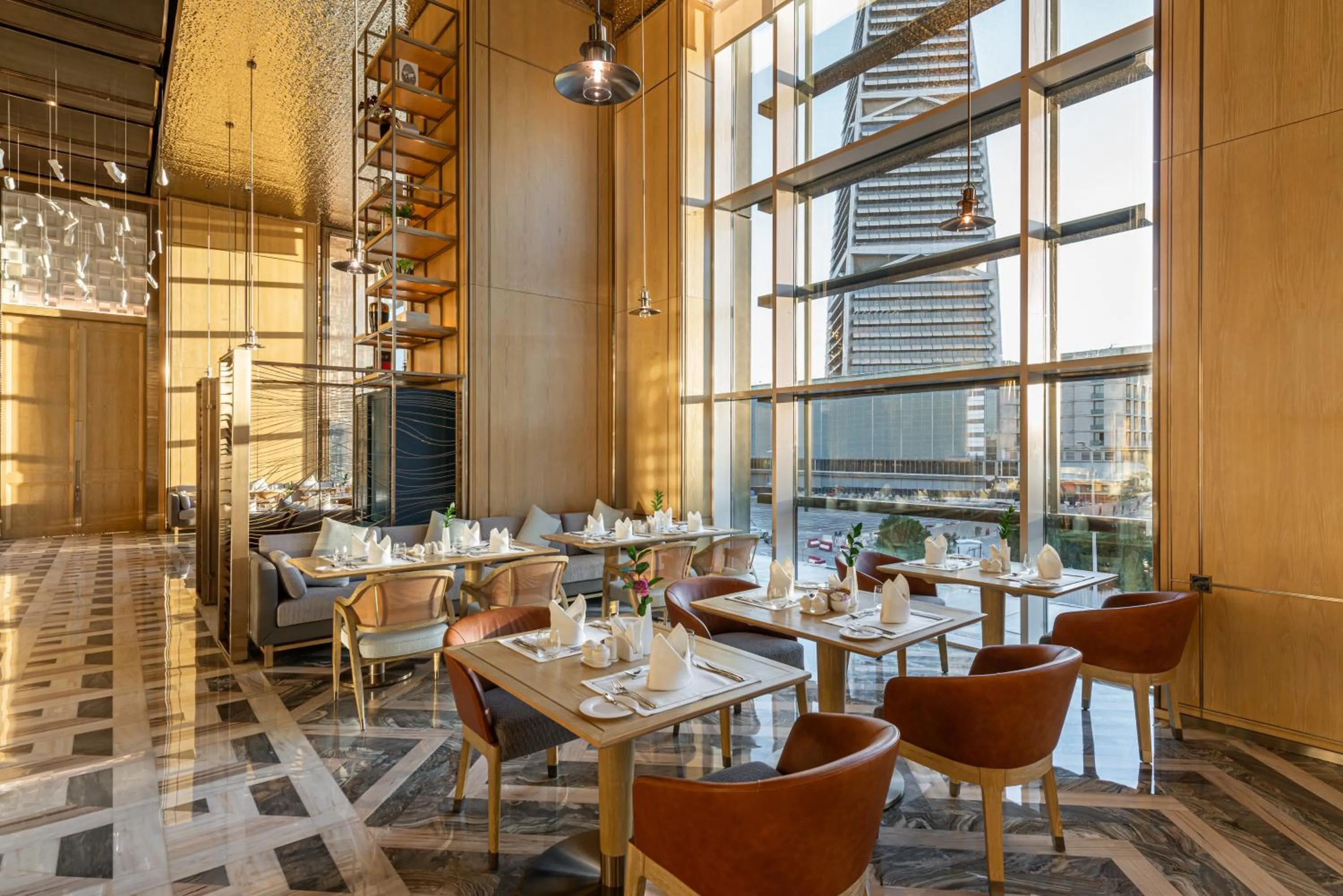 Restaurant/places to eat in Narcissus The Royal Hotel