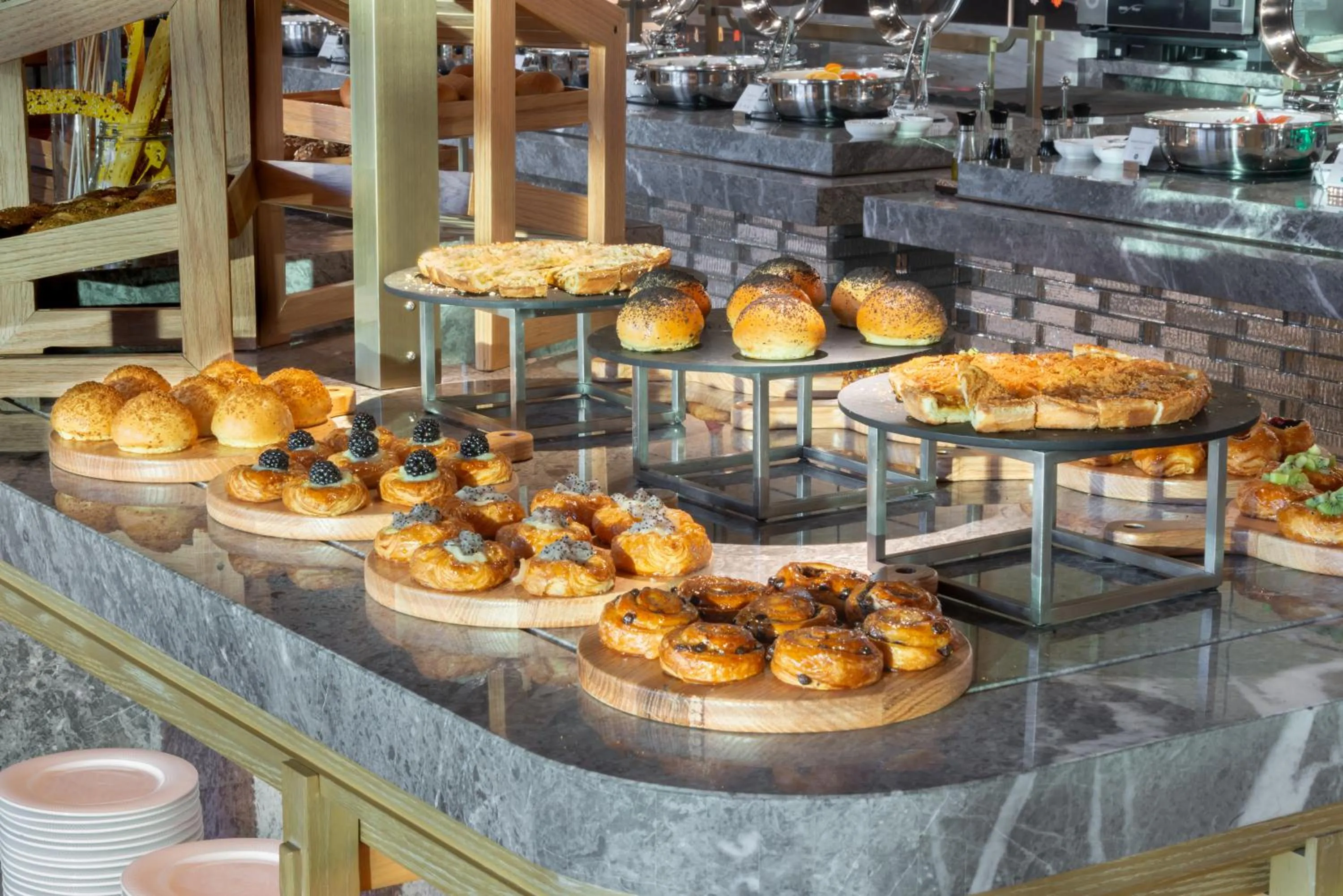 Breakfast in Narcissus The Royal Hotel