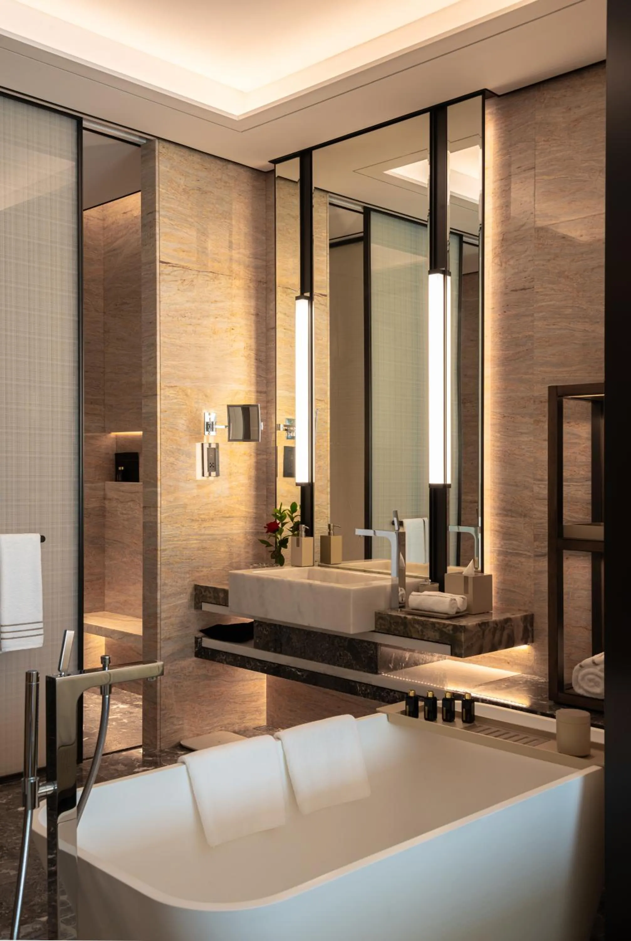 Bath, Bed in Narcissus The Royal Hotel