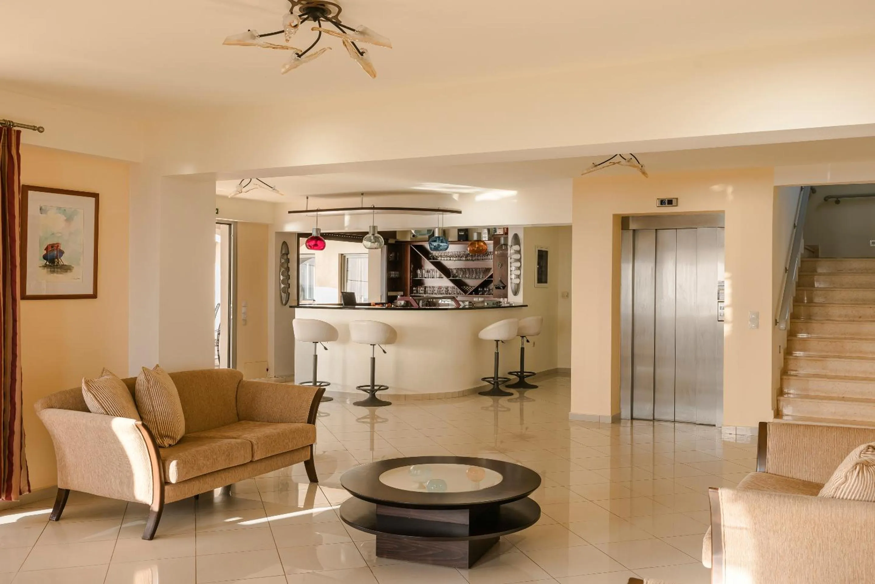 Restaurant/places to eat in Belle View Hotel - Sea View & Sunset