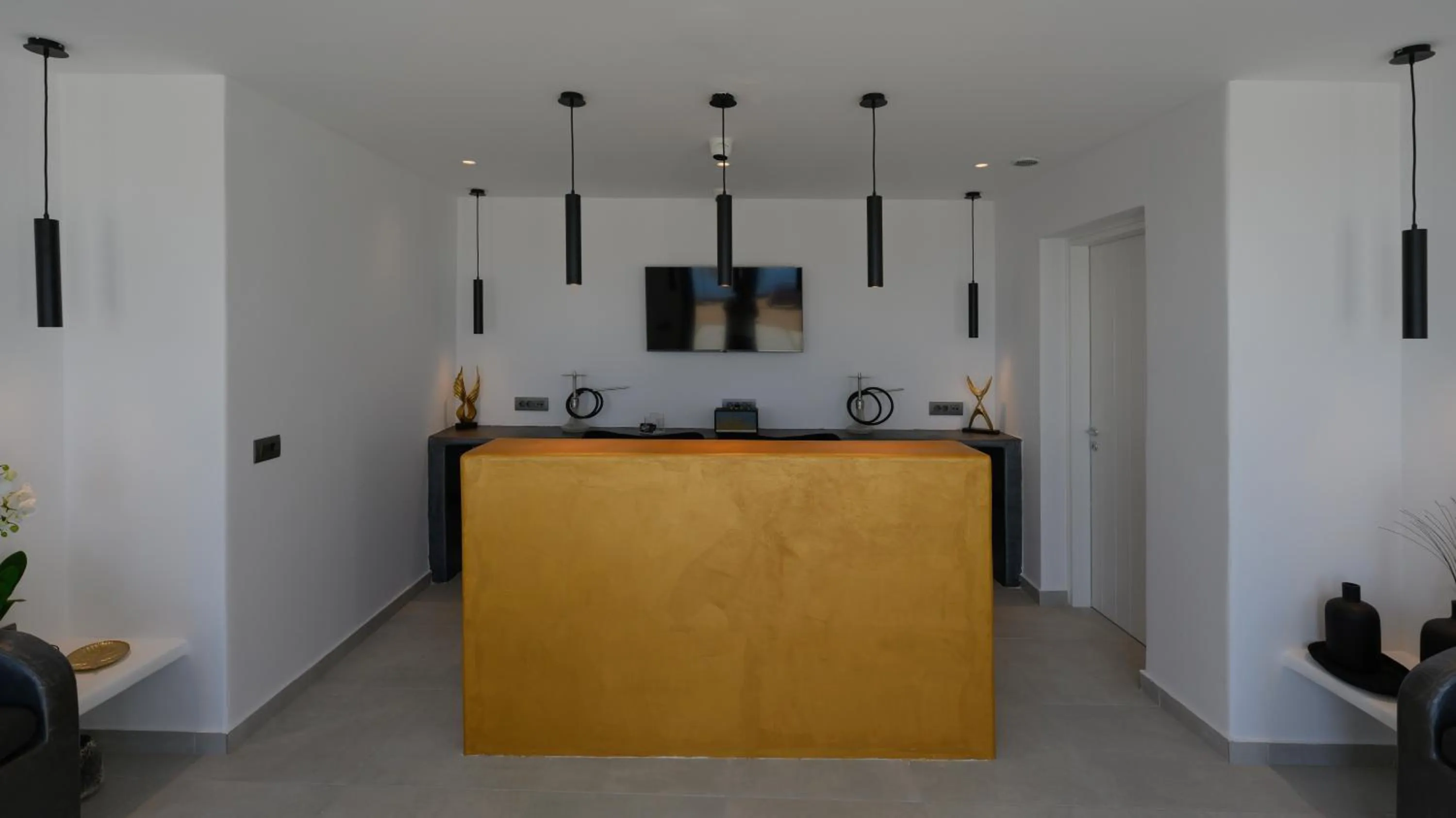 Property building in Arany Terra